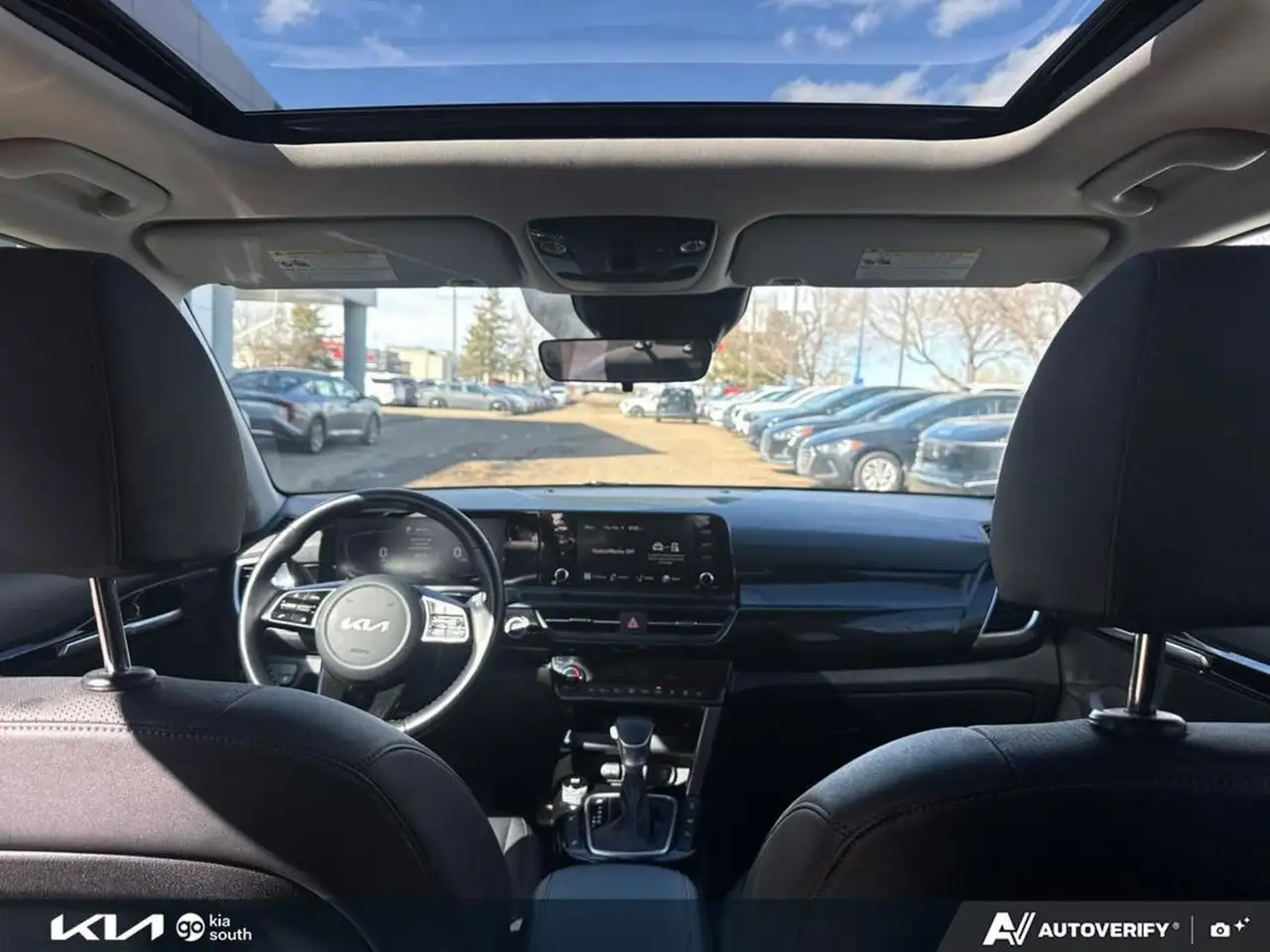 Kia Seltos снимка Kia Seltos