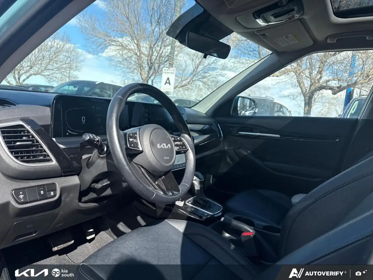 Kia Seltos снимка Kia Seltos