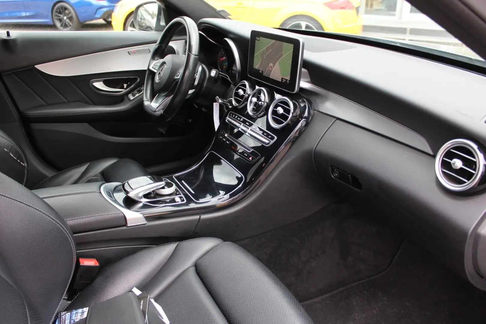 Mercedes-Benz C 200 T 4Matic 2xAMG*COMAND*AHK*KAMERA*LED*8-fac Silber - 2