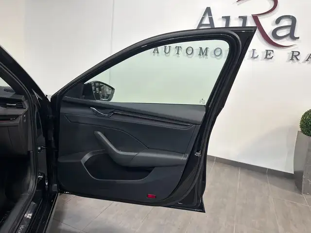 Skoda Octavia view 7