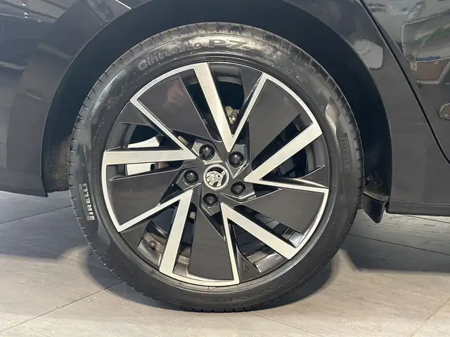 Skoda Octavia view 3