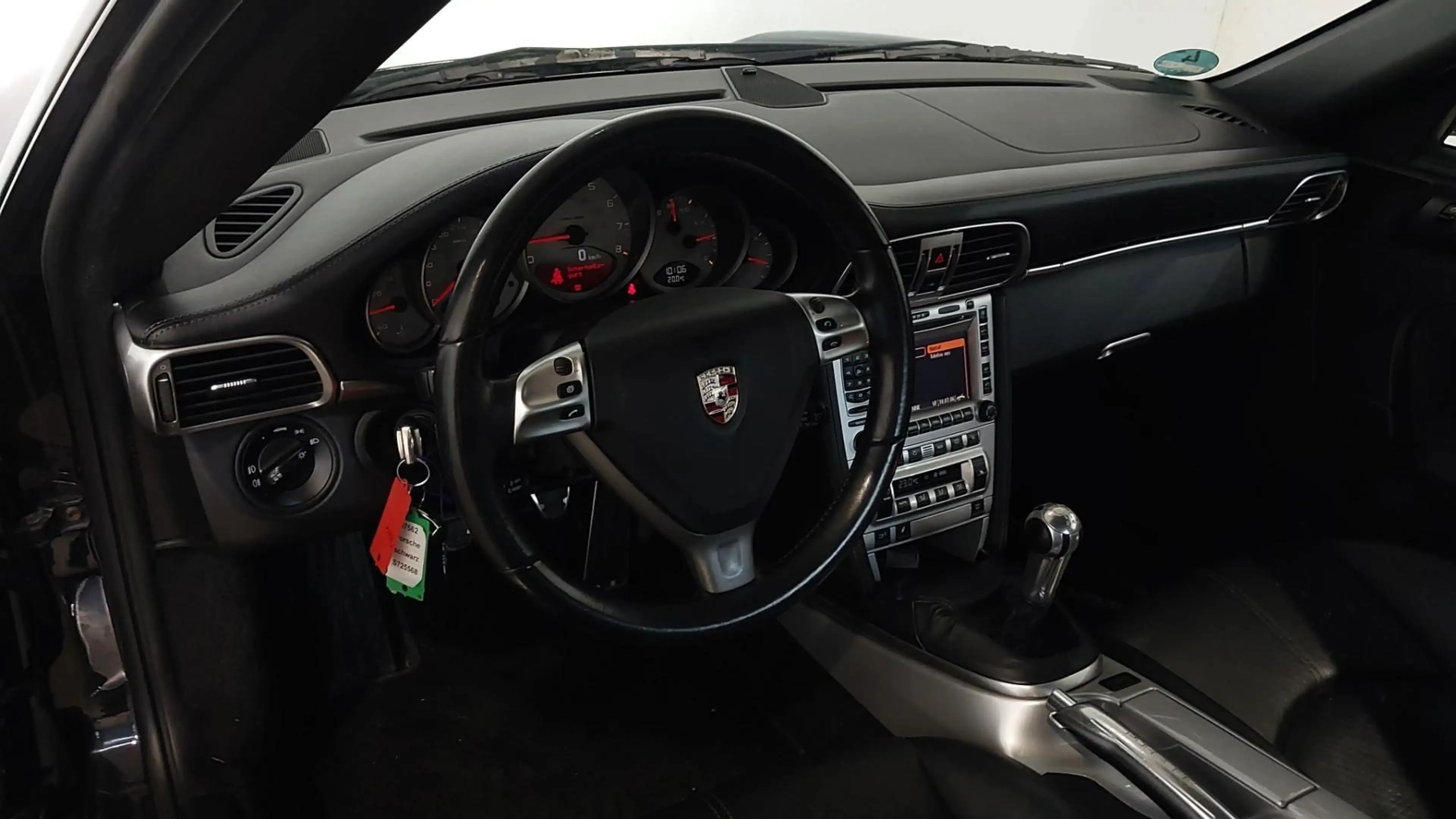 Porsche 997 Carrera 4 S Coupe — photo 12