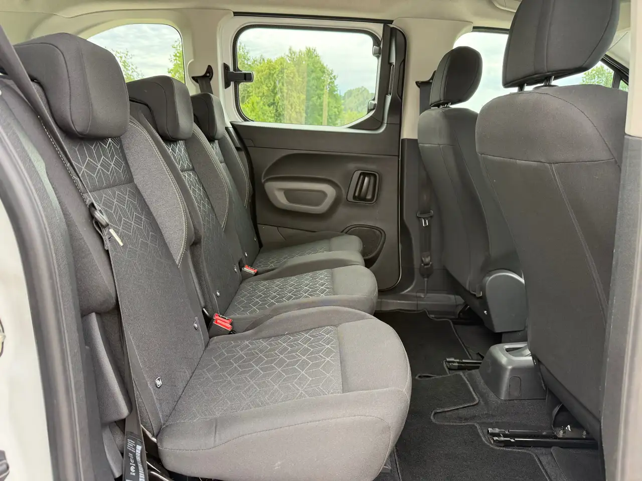 Peugeot Rifter Active – Bild 17