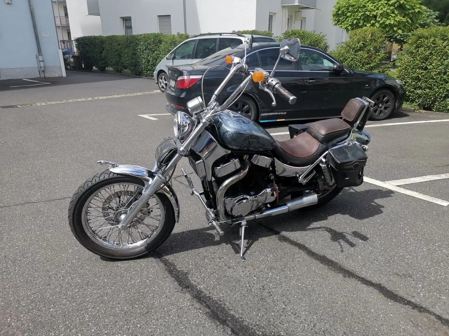 Suzuki VS 1400 Intruder Stříbrná - 2