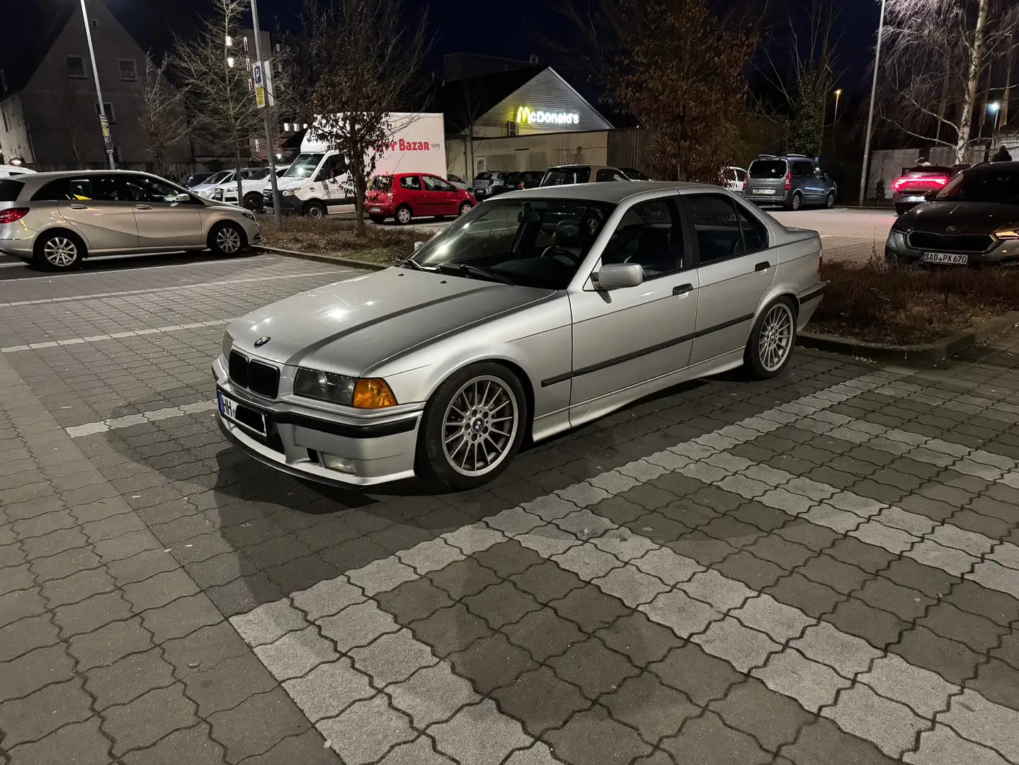 BMW 325 325i - 2