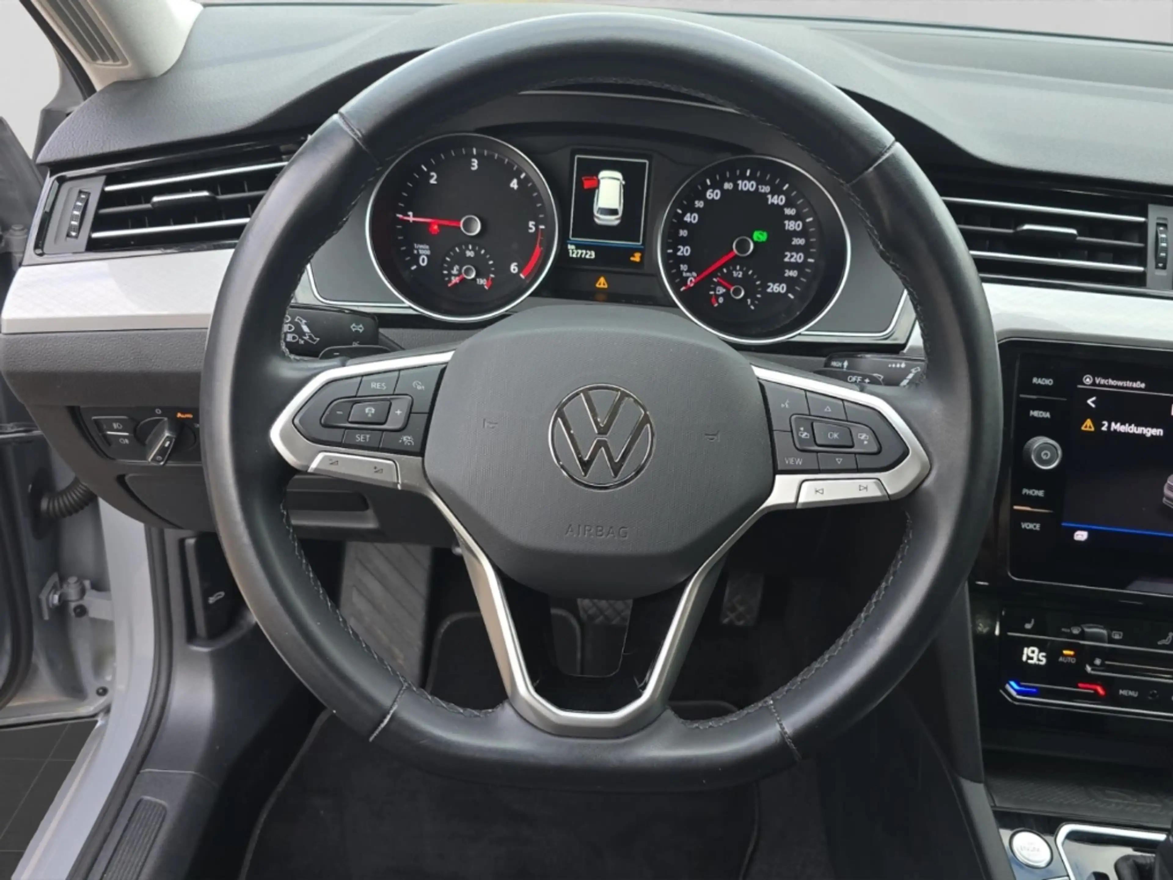 Volkswagen Passat Variant 2.0 TDI Business Alu LED Kamera Navi ACC Sitzh. — photo 9