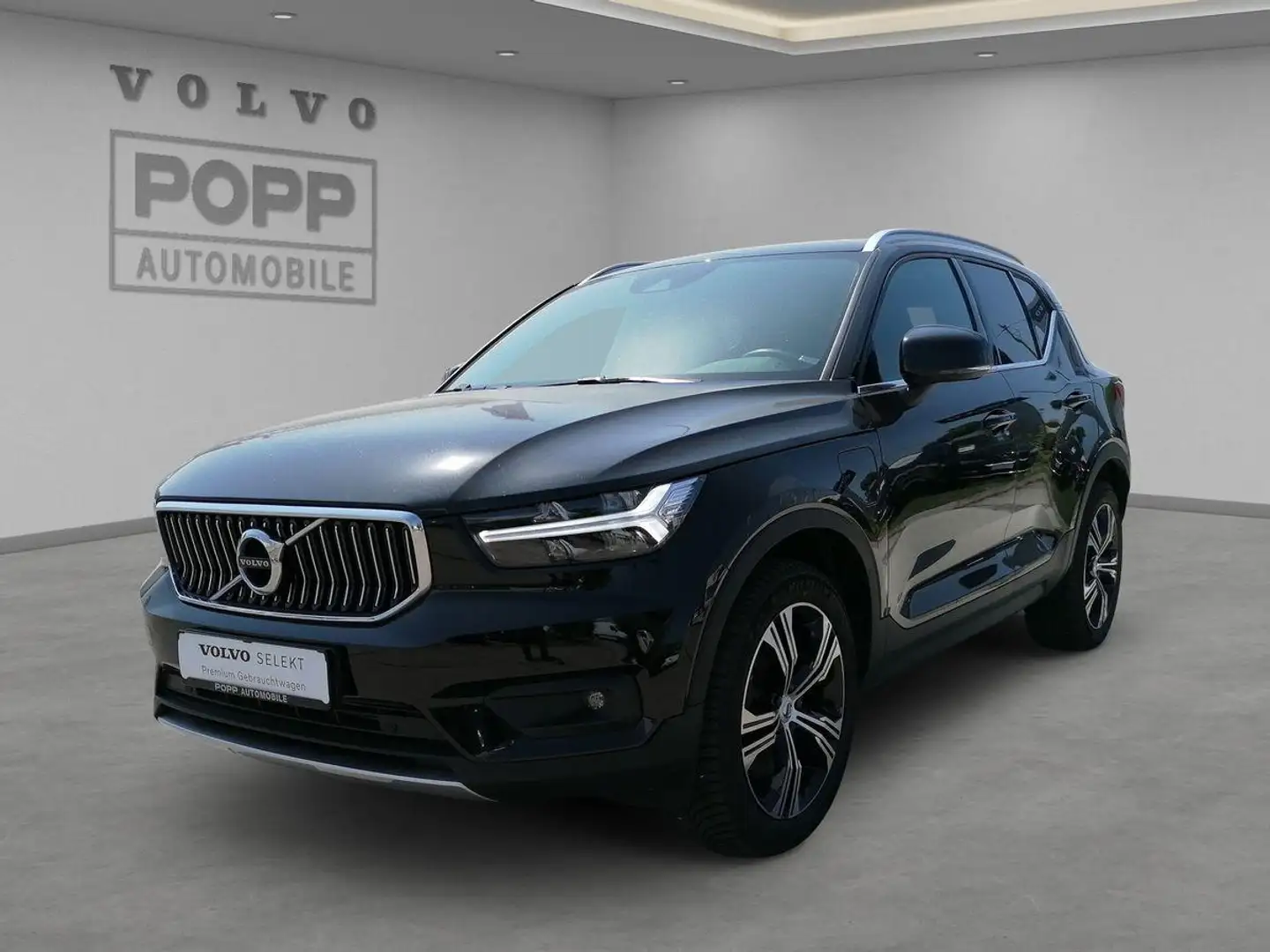 Volvo XC40 T5 FWD Recharge Inscription Expression AHK Zwart - 1