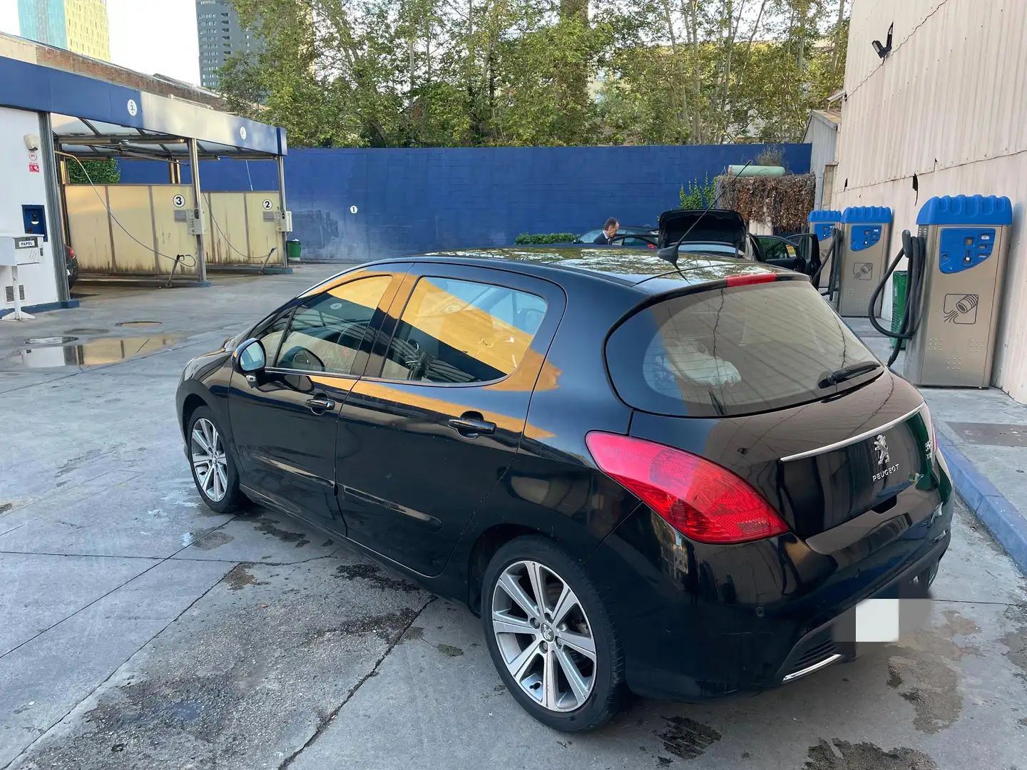 Peugeot 308 308 1.6e-HDI Blue Lion FAP Allure Allure Negro - 2