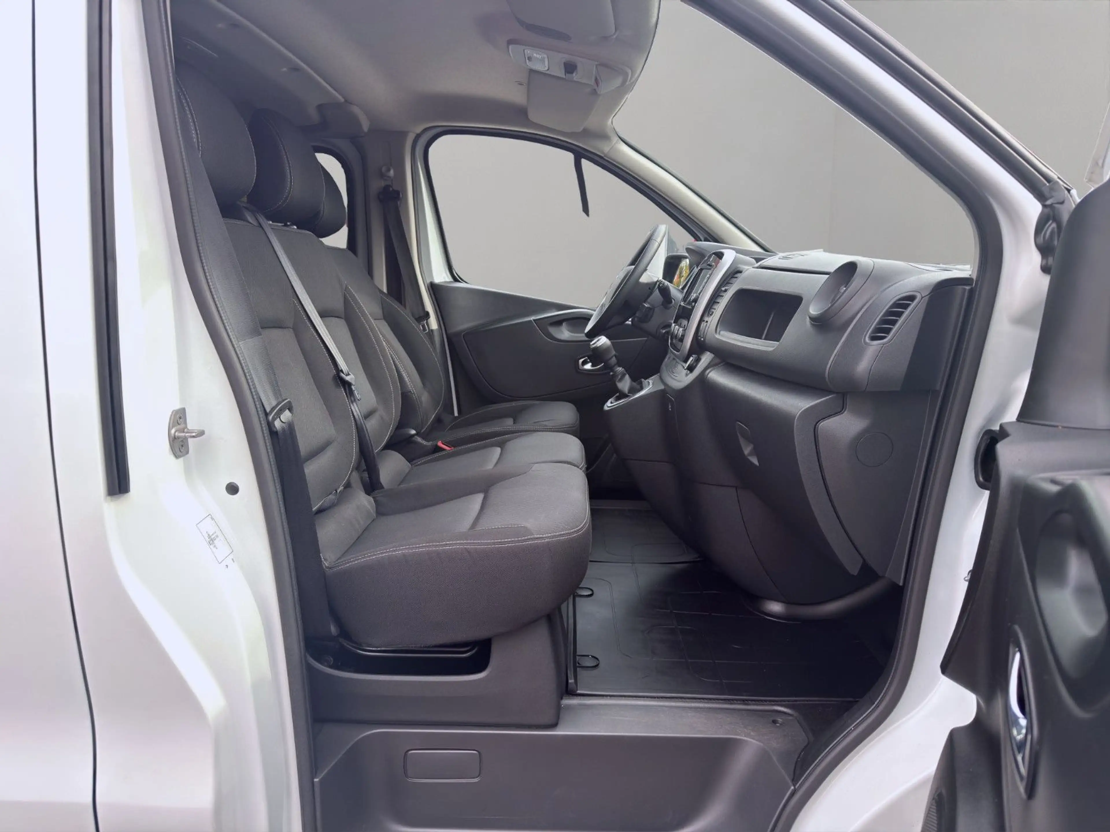 Renault Trafic 120 dCi DOKA MIXTO 6 SITZER L2H1 NAV AHK — photo 10