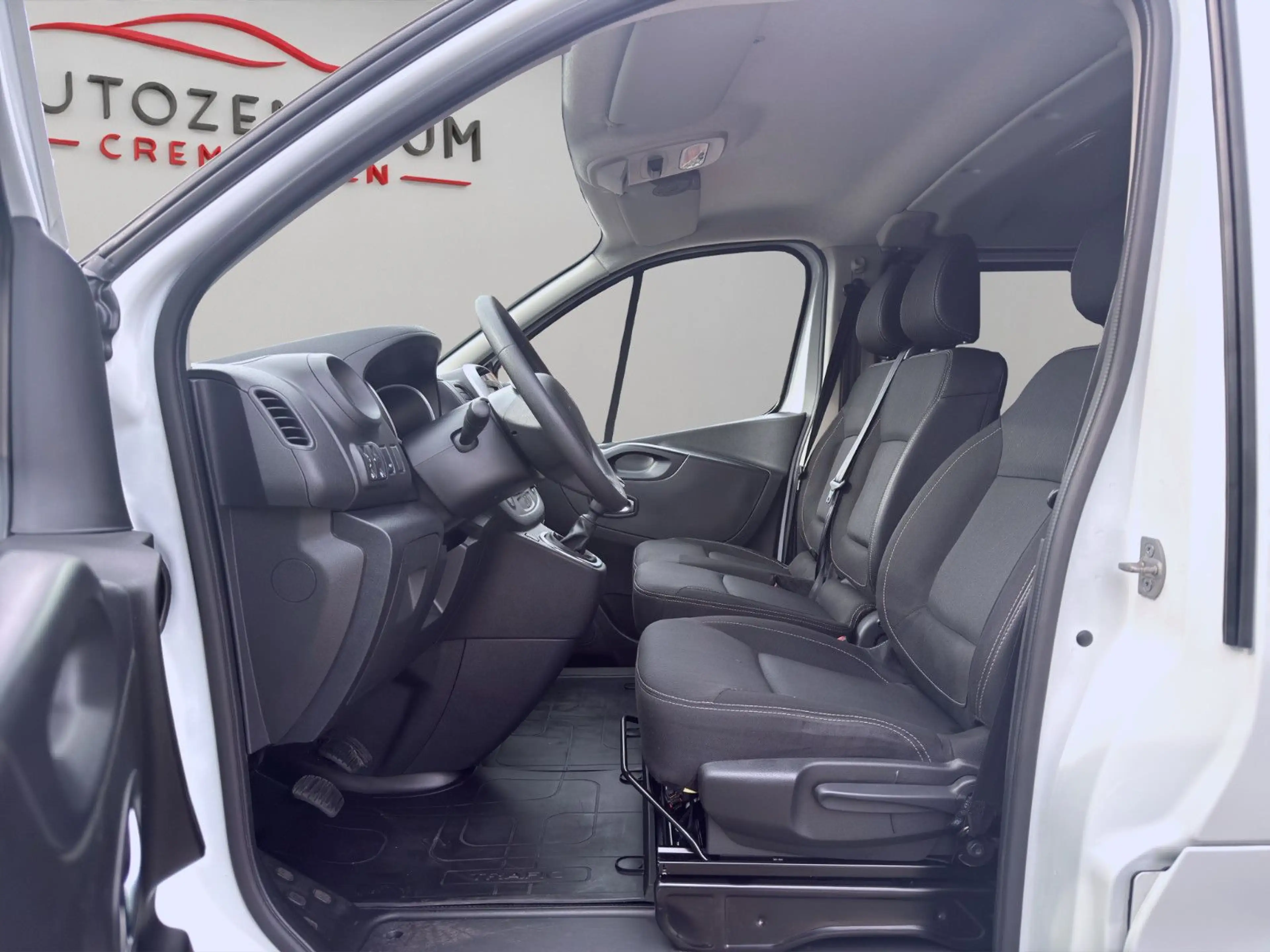 Renault Trafic 120 dCi DOKA MIXTO 6 SITZER L2H1 NAV AHK — photo 8