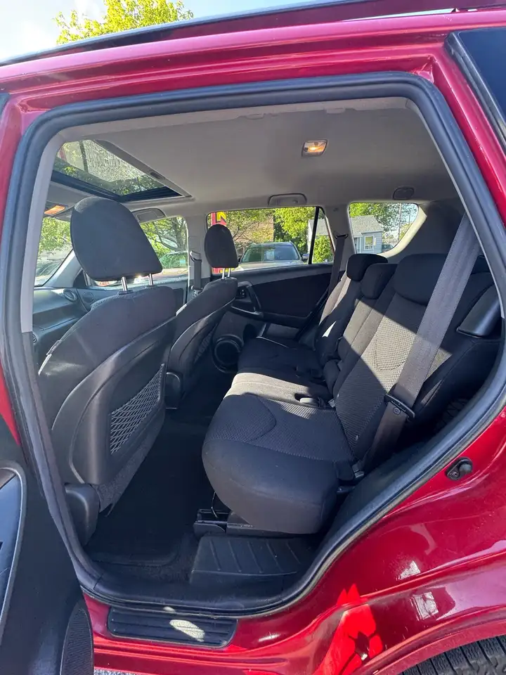 Toyota RAV 4 снимка Toyota RAV 4