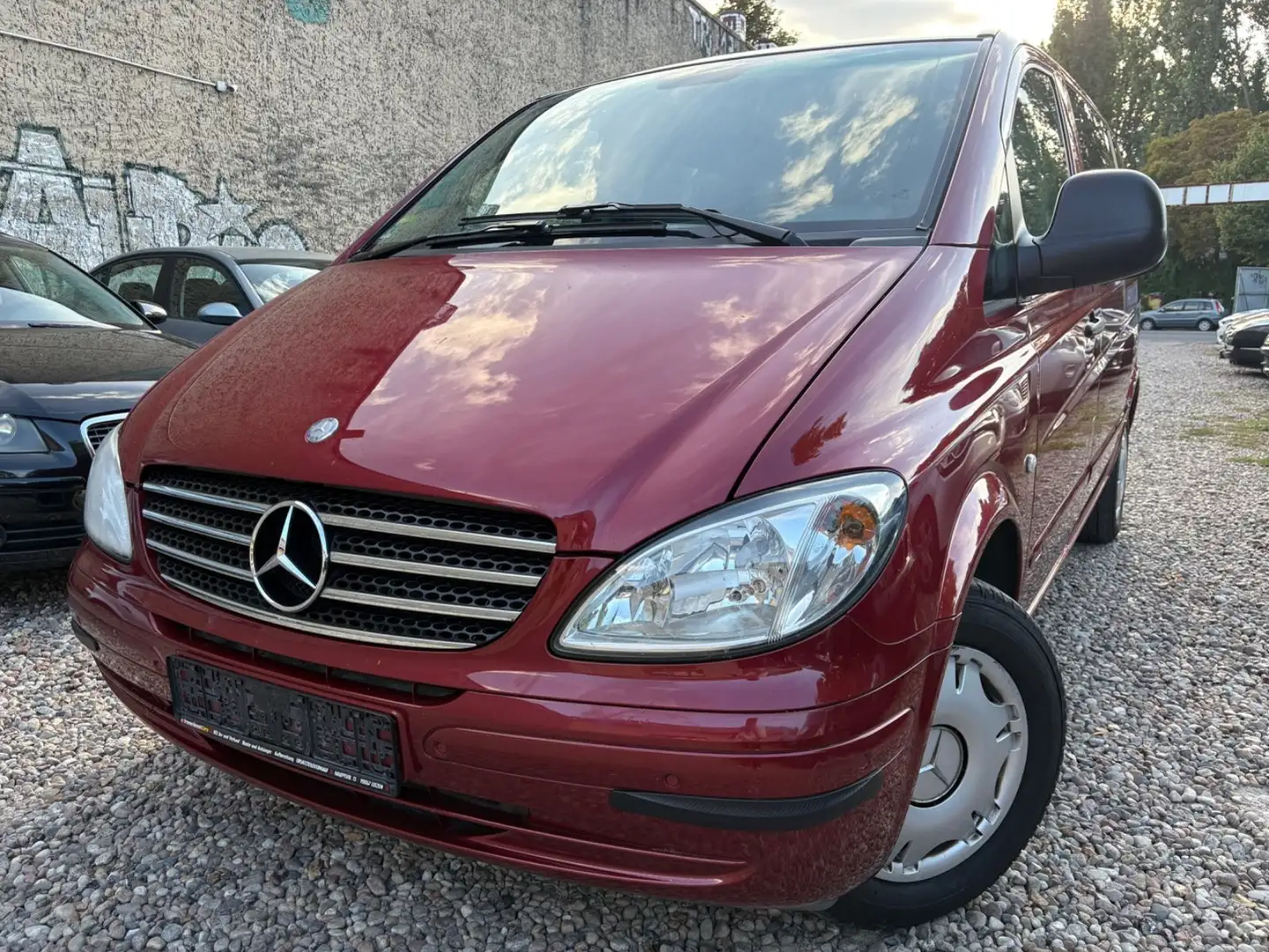 Mercedes-Benz Vito Kombi 115 CDI  AUTOMATIK-WEBASTO-KLIMA-TOP Rot - 1