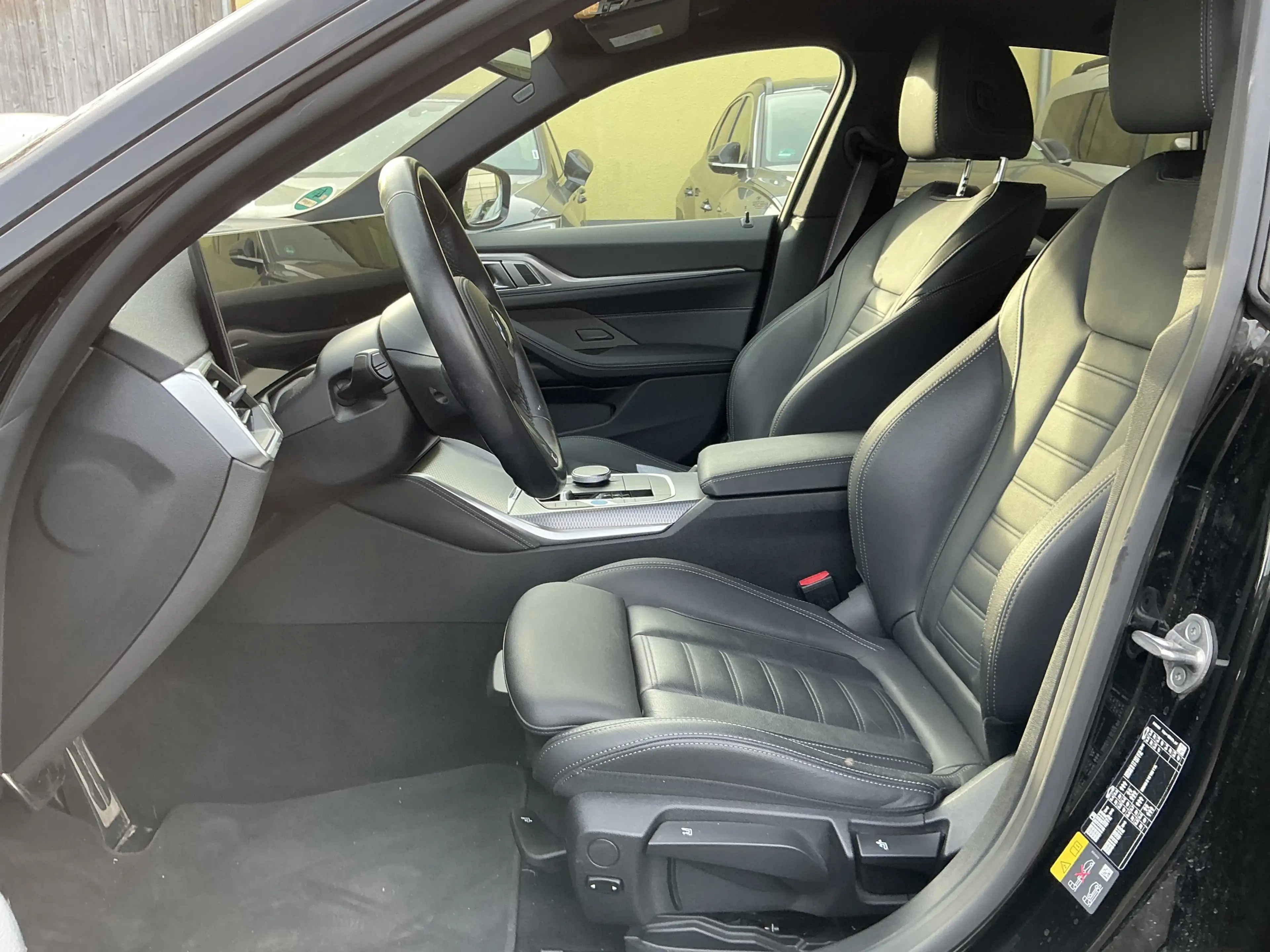 BMW i4 35 M-Sport Pro Leder R.Cam Ambiente Laser ACC — photo 9
