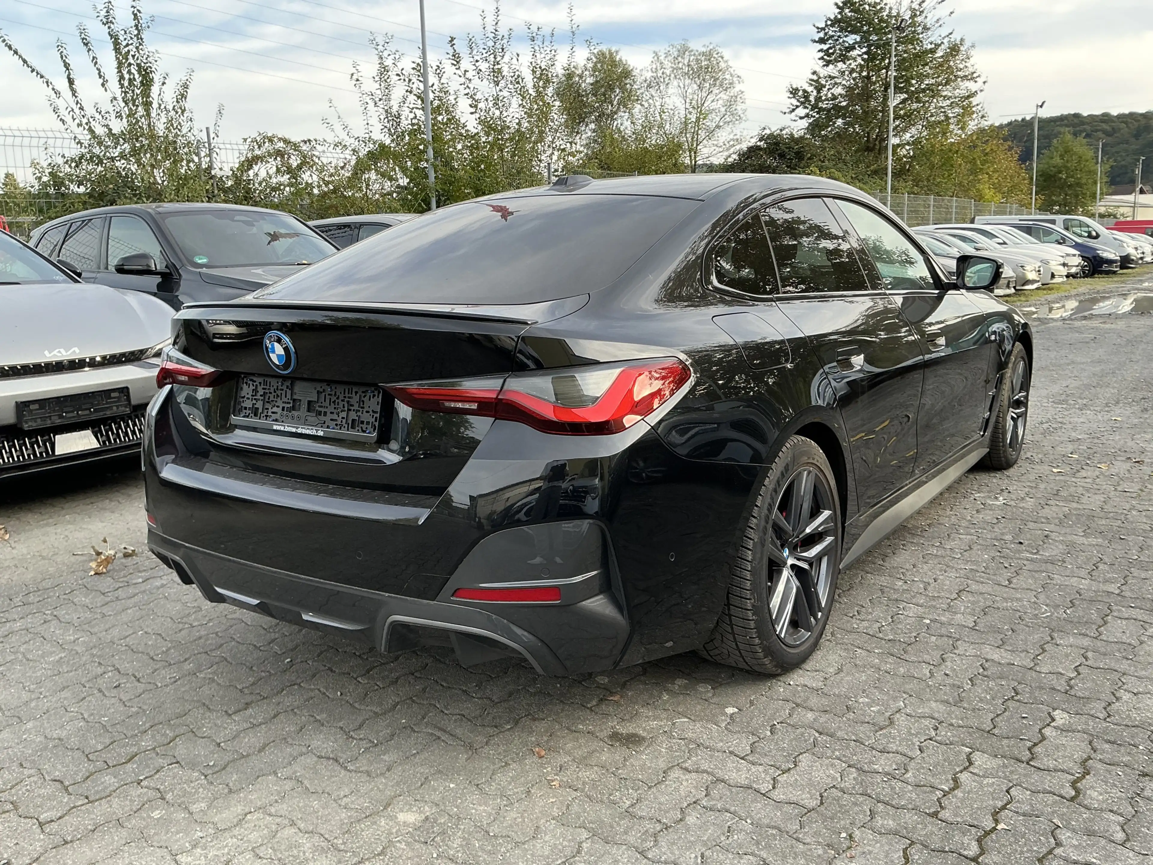 BMW i4 35 M-Sport Pro Leder R.Cam Ambiente Laser ACC — photo 3