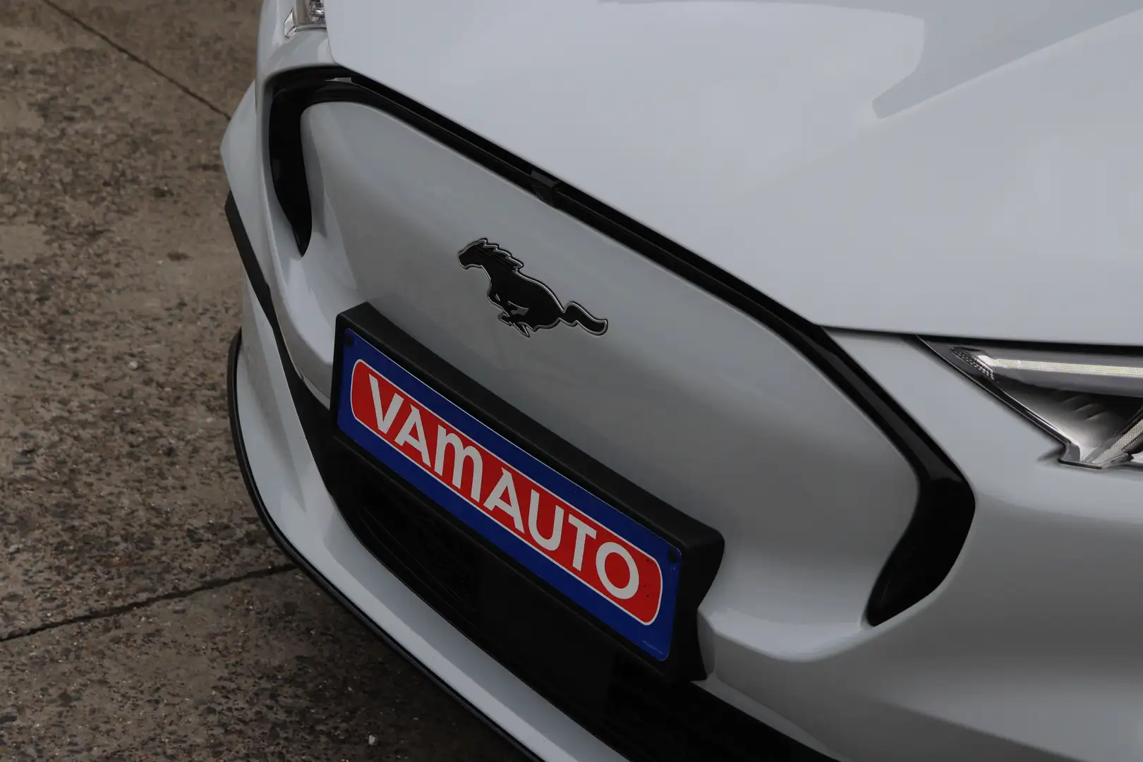 Ford Mustang Mach-E Premium - Leder/360/BlindSpot/Keyless/AdaptiveCC Bianco - 2