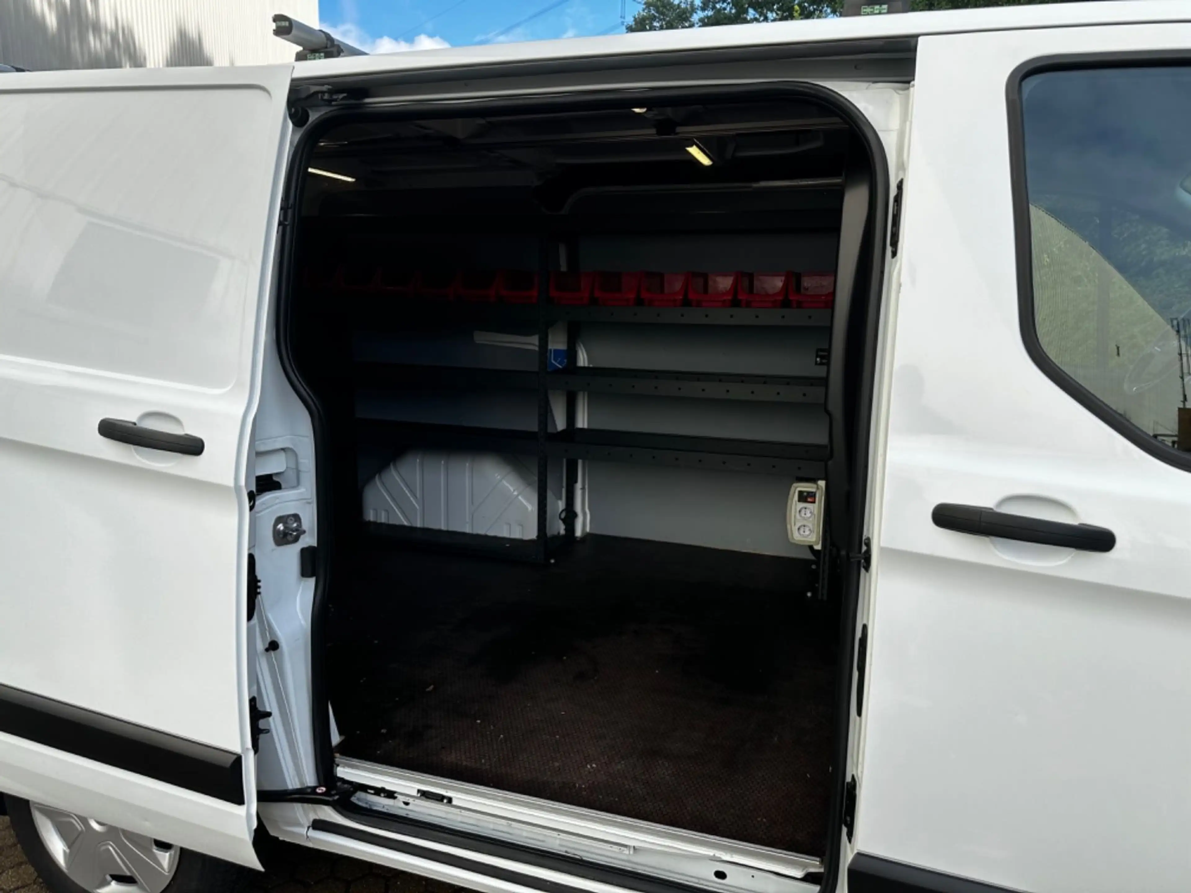 Ford Transit Custom 2.0TDCi Kasten 320 L1 *AHK*130PS* — photo 14
