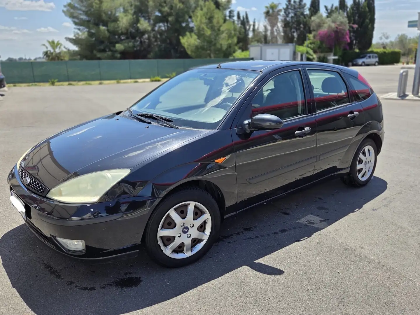 Ford Focus 5p 1.8 td Ambiente FL - 2