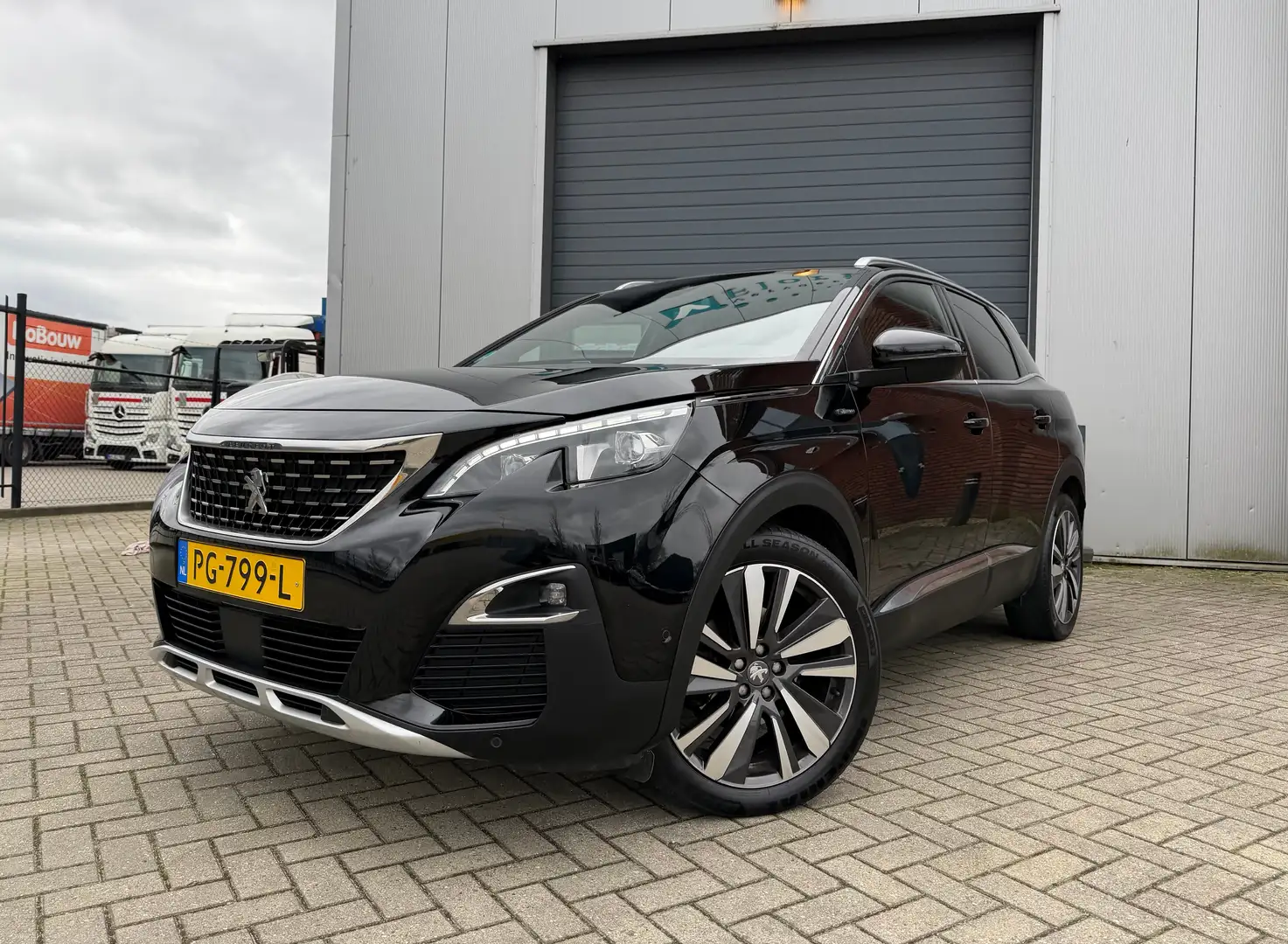 Peugeot 3008 1.2 PureTech GT Line | PanoDak | Cruise Control Schwarz - 2
