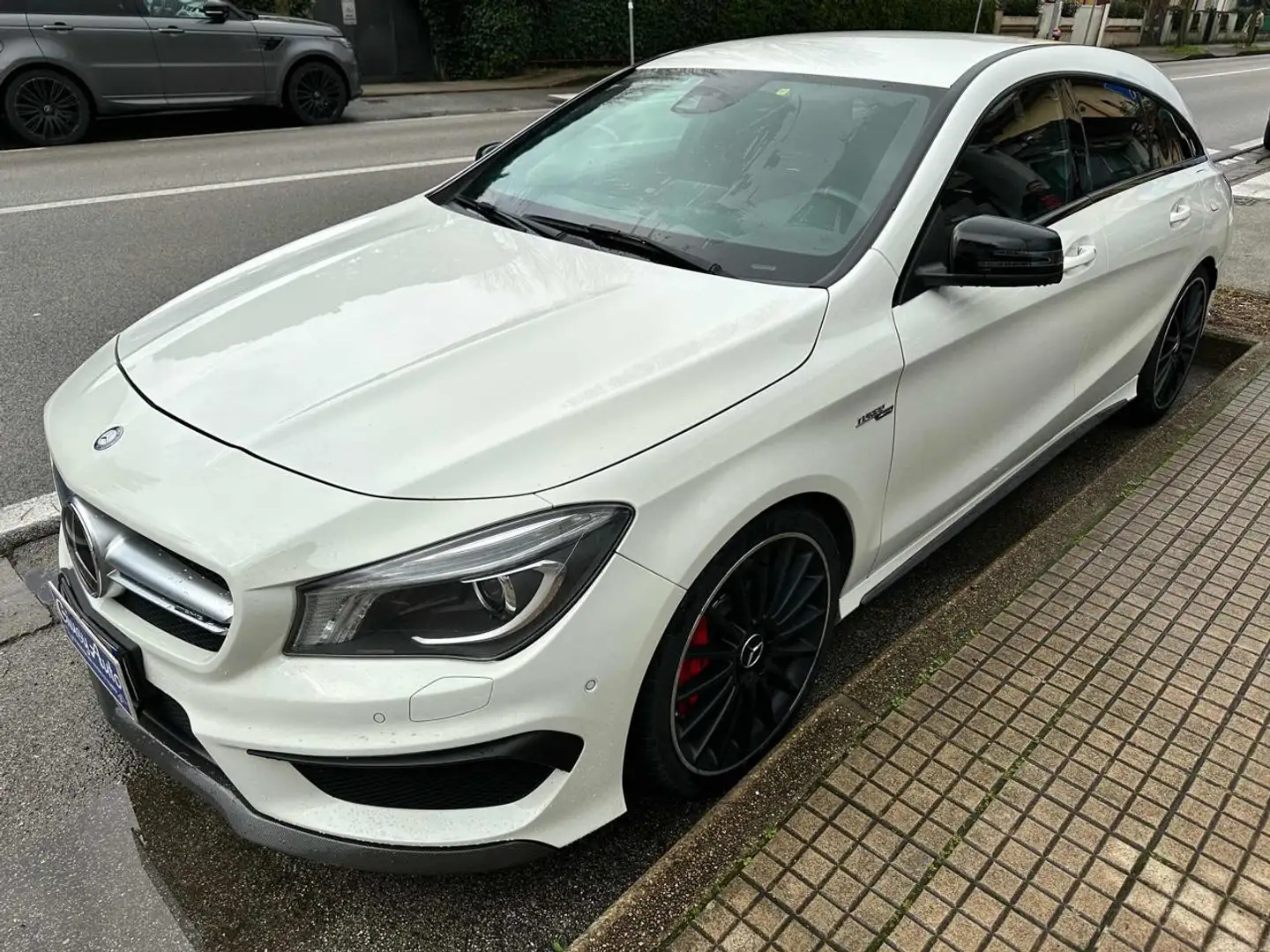 Mercedes-Benz CLA 45 AMG S.W. 4Matic Bianco - 1