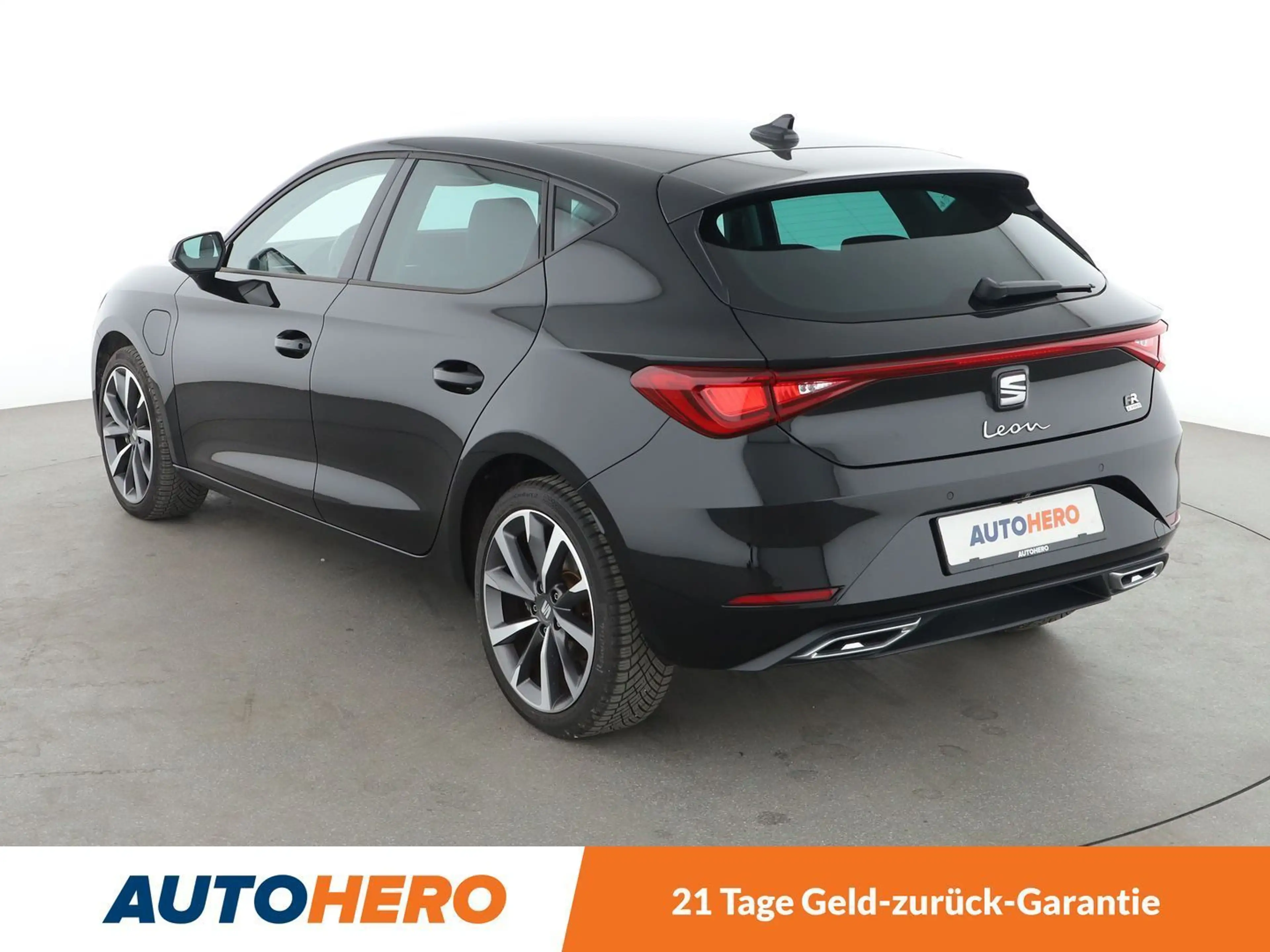 SEAT Leon e-Hybrid 1.4 TSI e-HYBRID FR Aut.*NAVI*ACC*CAM*PDC*SHZ* — photo 4