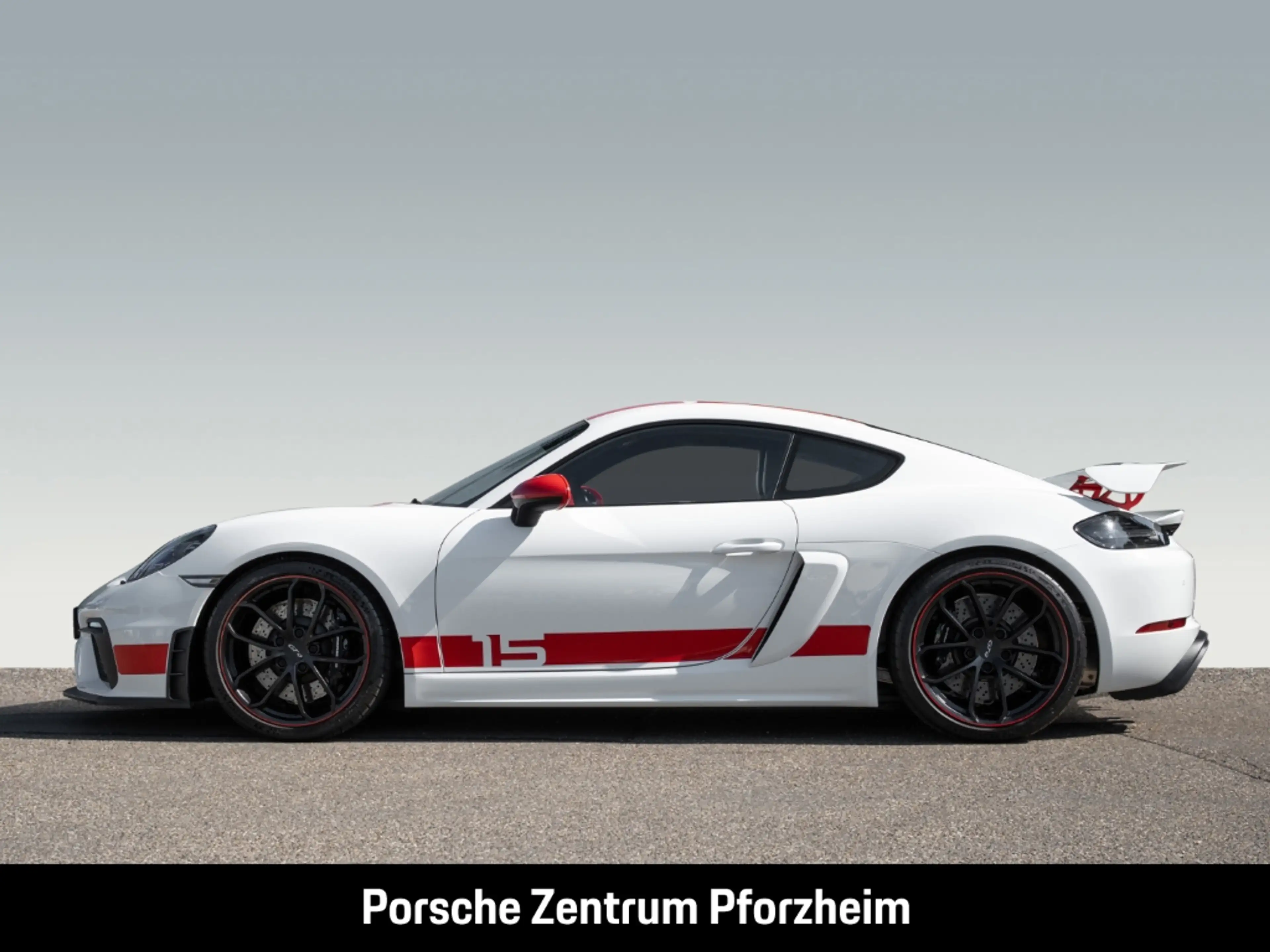 Porsche Cayman 718 GT4 — photo 2