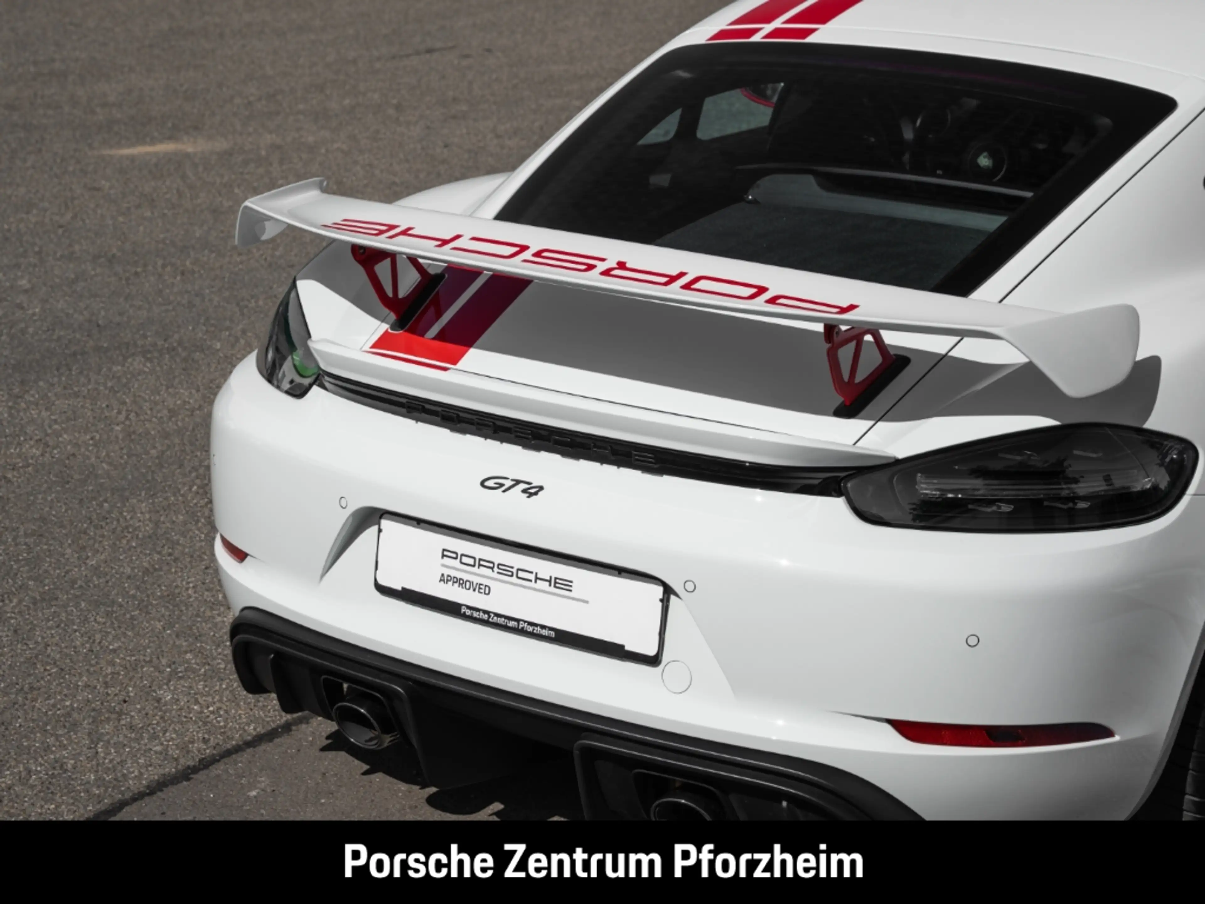 Porsche Cayman 718 GT4 — photo 15