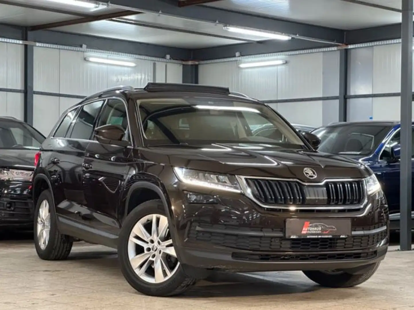 Skoda Kodiaq Style 4x4 GREENTEC*FMLY*PANO*CPLY*AHK*360 Braun - 1