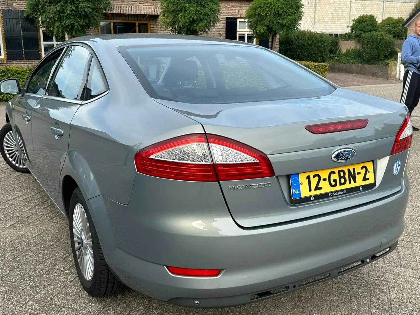 Ford Mondeo 2.3-16V Titanium 858 Šedá - 2