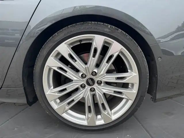 Audi S6 view 15