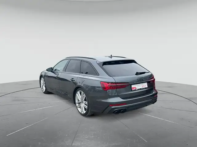 Audi S6 view 3