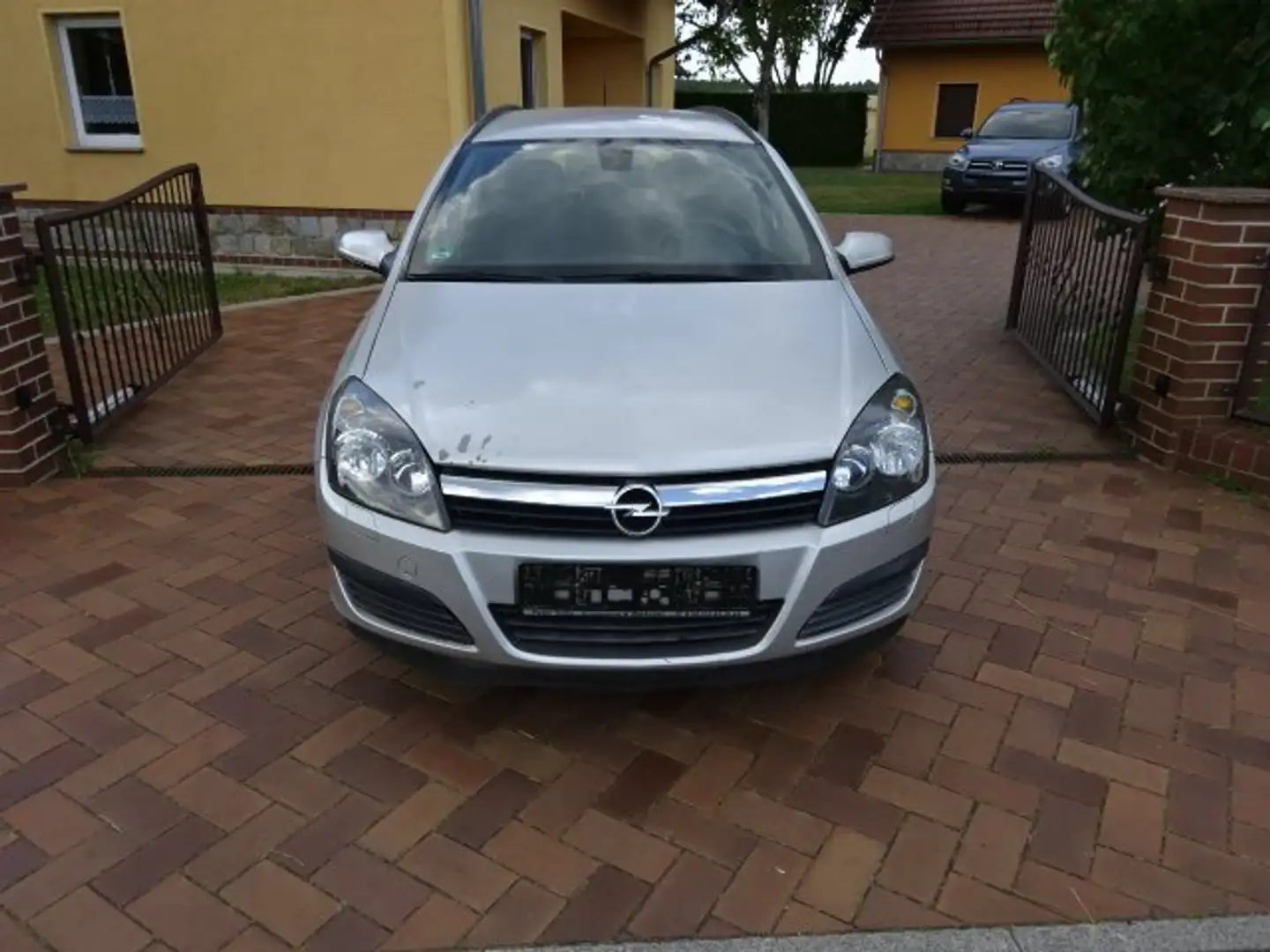 Opel Astra 1.8 Caravan Cosmo + TÜV 06/2026 + AHK + Argent - 2