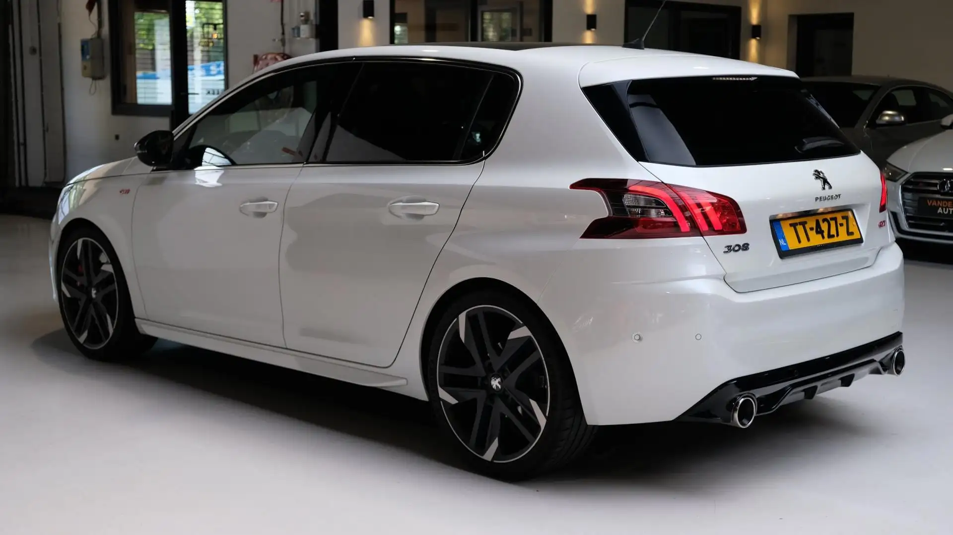 Peugeot 308 1.6 PureTech GTi Carplay | Pano | Facelift Weiß - 2