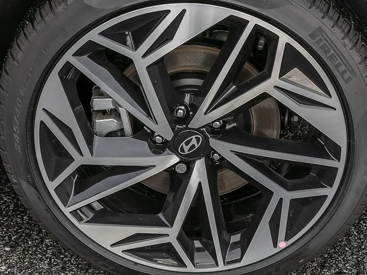 Hyundai IONIQ 6 снимка Hyundai IONIQ 6