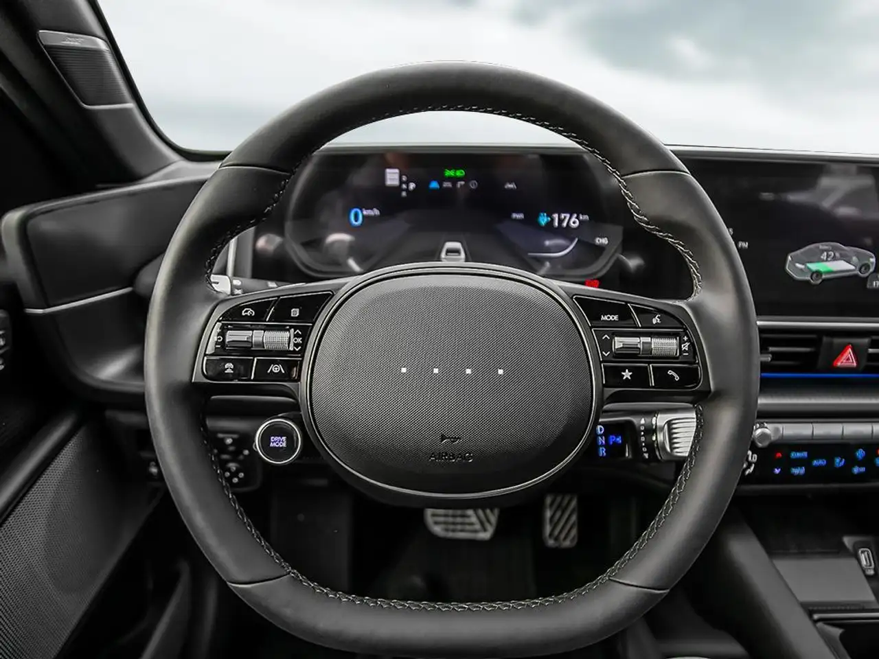 Hyundai IONIQ 6 снимка Hyundai IONIQ 6