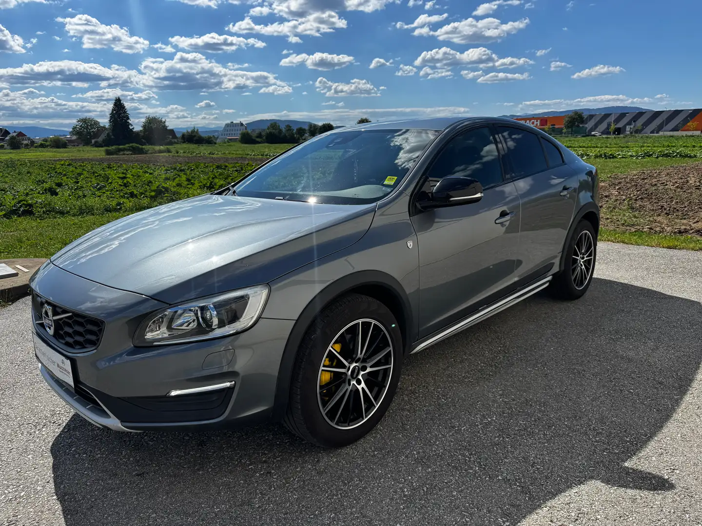 Volvo S60 Cross Country D4 AWD Summum Geartronic *2. Hand; POLESTAR uvm.* Grau - 1