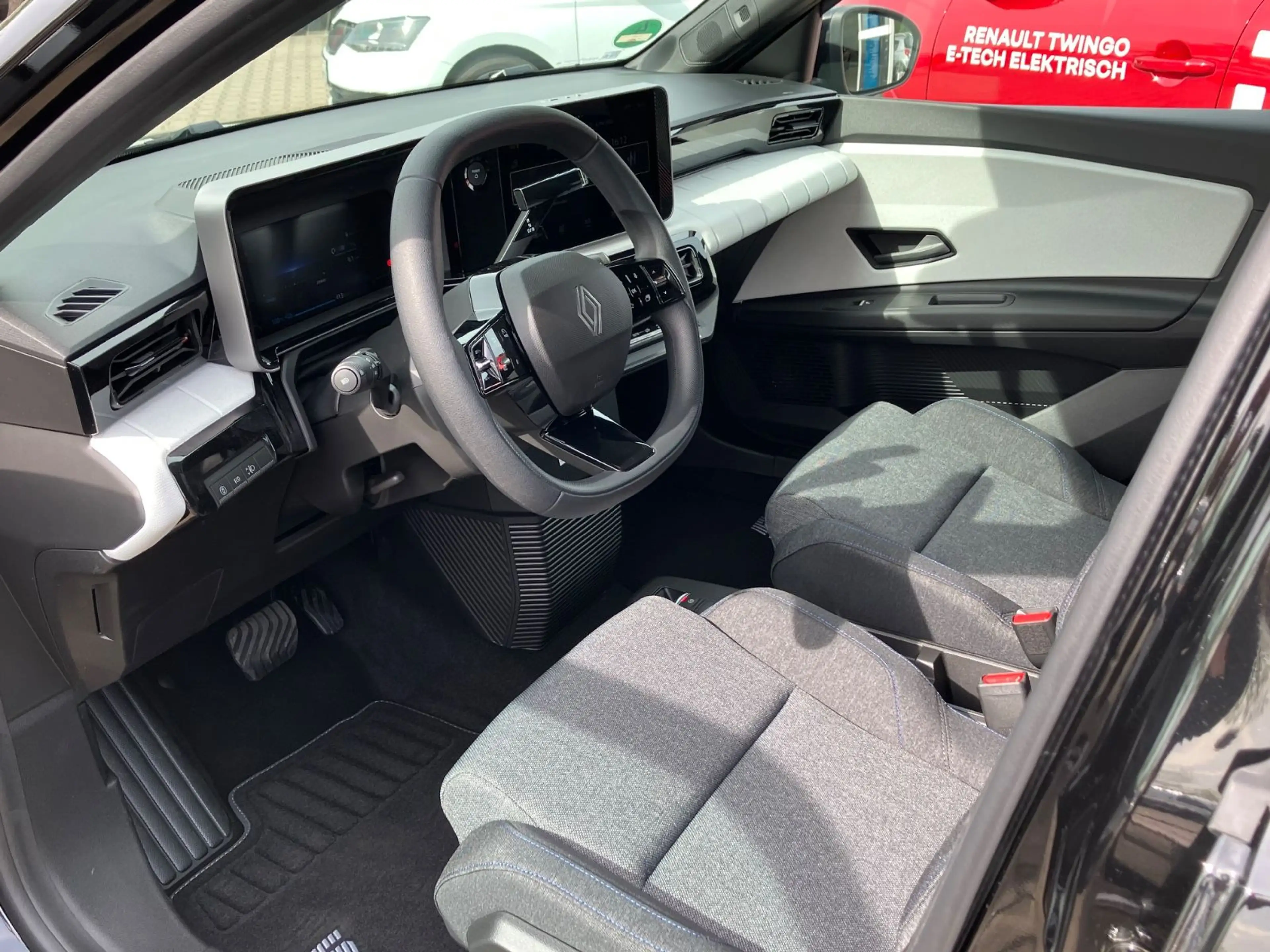 Renault R 5 E-Tech Evolution 150 Comfort Range — photo 9