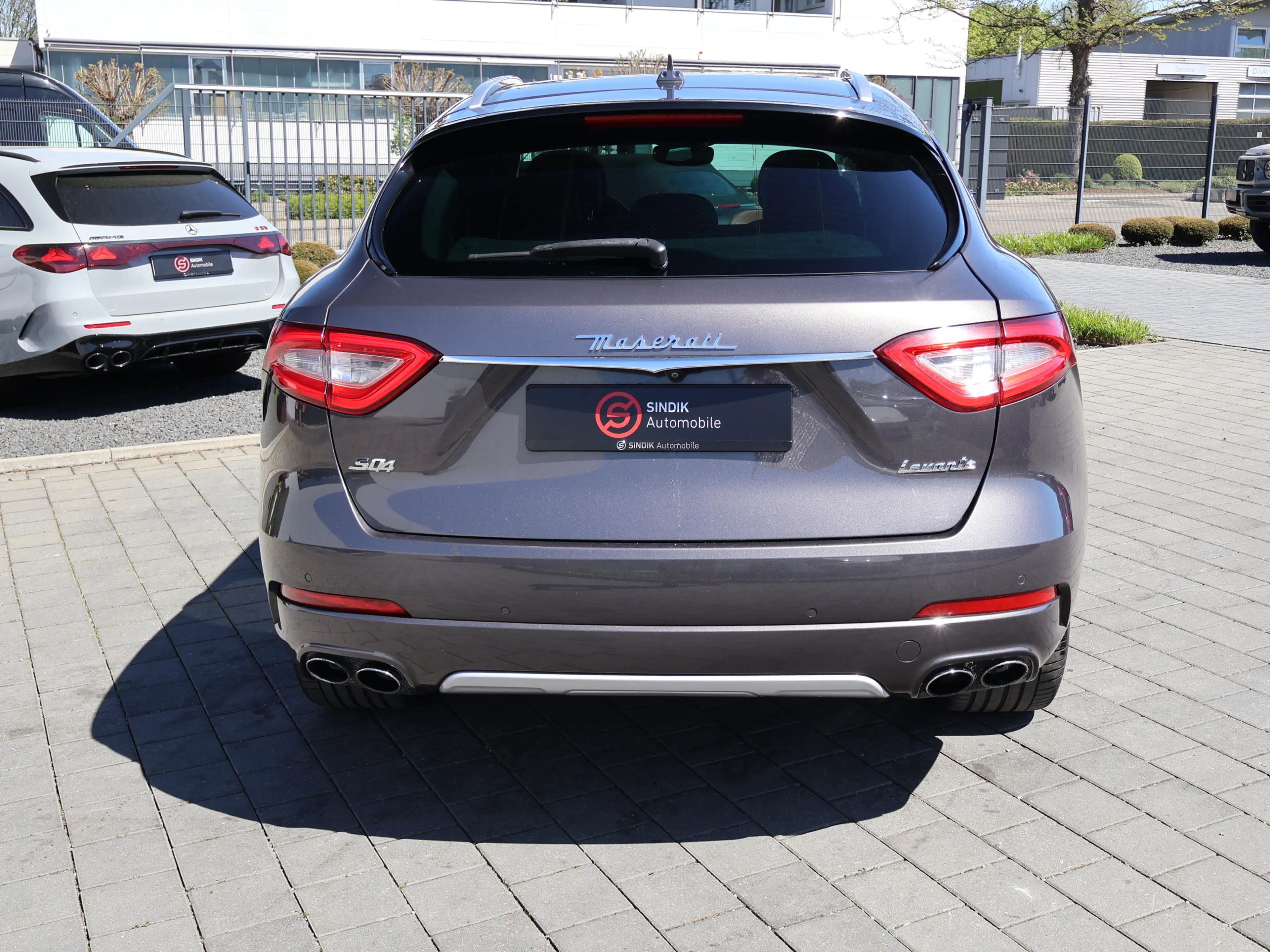 Maserati Levante S Q4 ZEGNA Edition-B&W-Pano-AHK — photo 9
