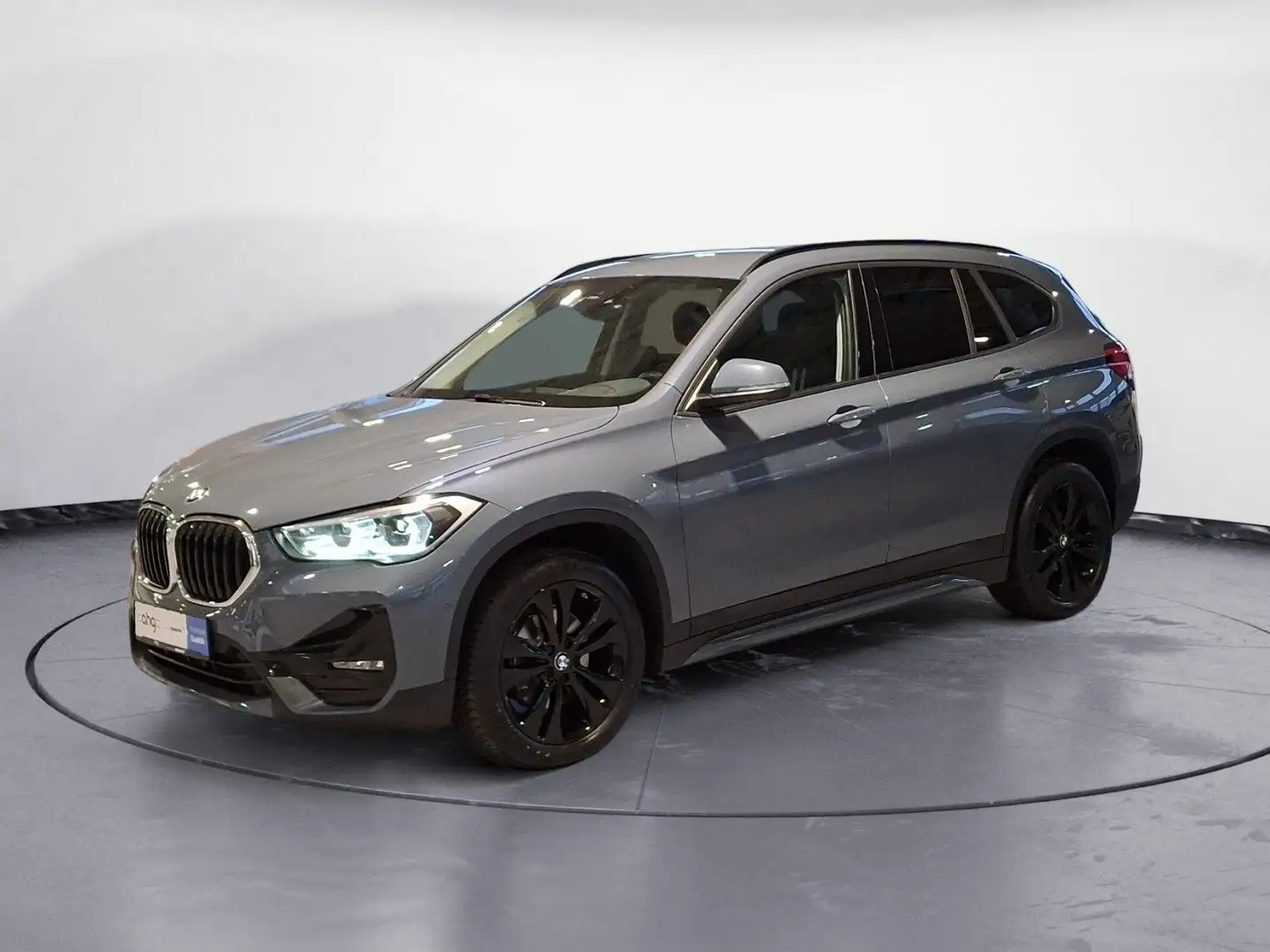 BMW X1 xDrive18d Sport Line AHK LED Rückfahrkamera Grau - 2