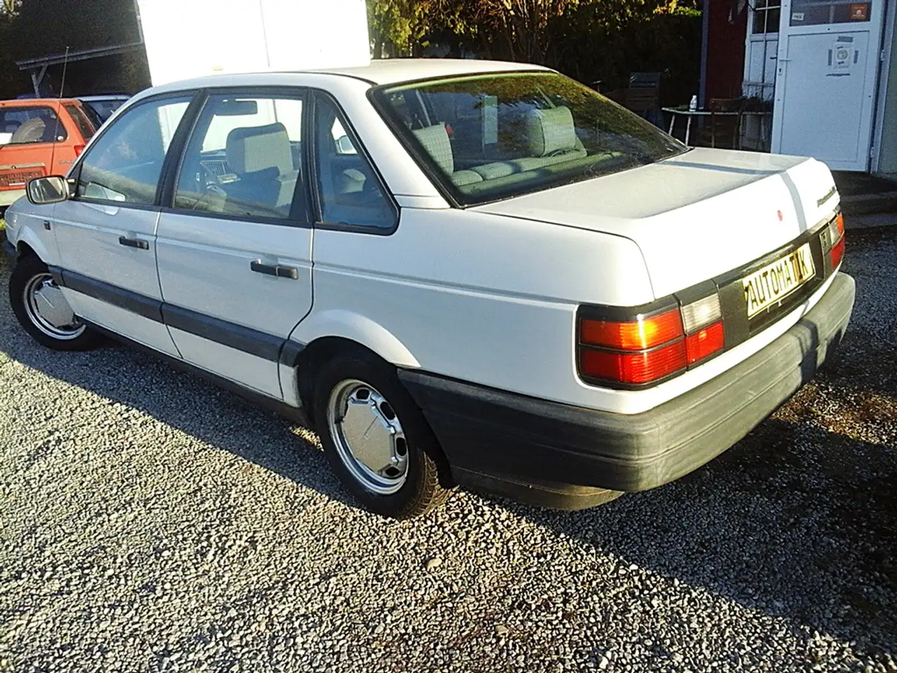 Volkswagen Passat AUTOMATIK 1.8 Limo. Oldtimer/ FH+elSD+ZV+Airbags+ABS, foto 2