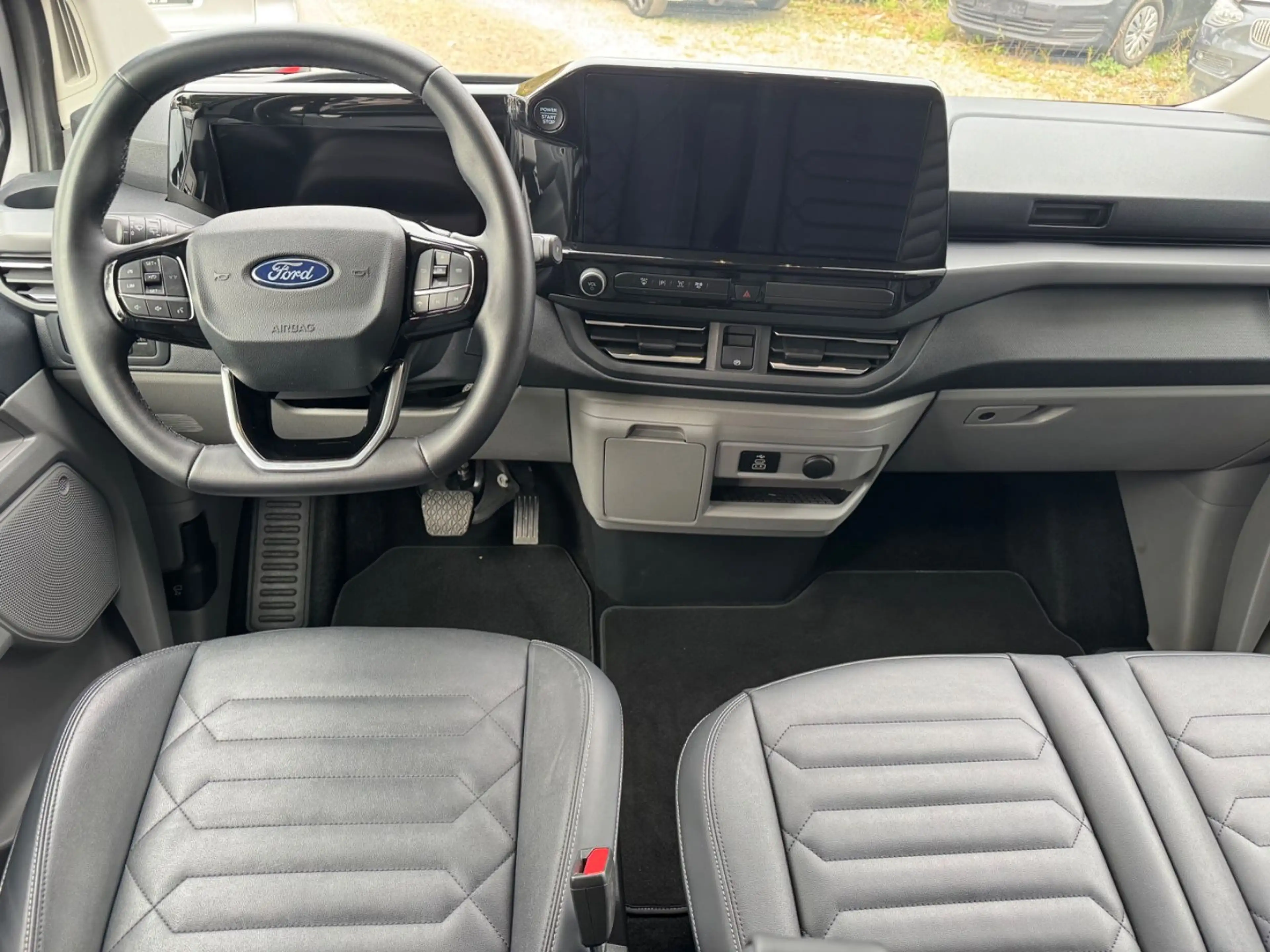 Ford Tourneo Custom Bus 320 L1 Tourneo Titanium — photo 11