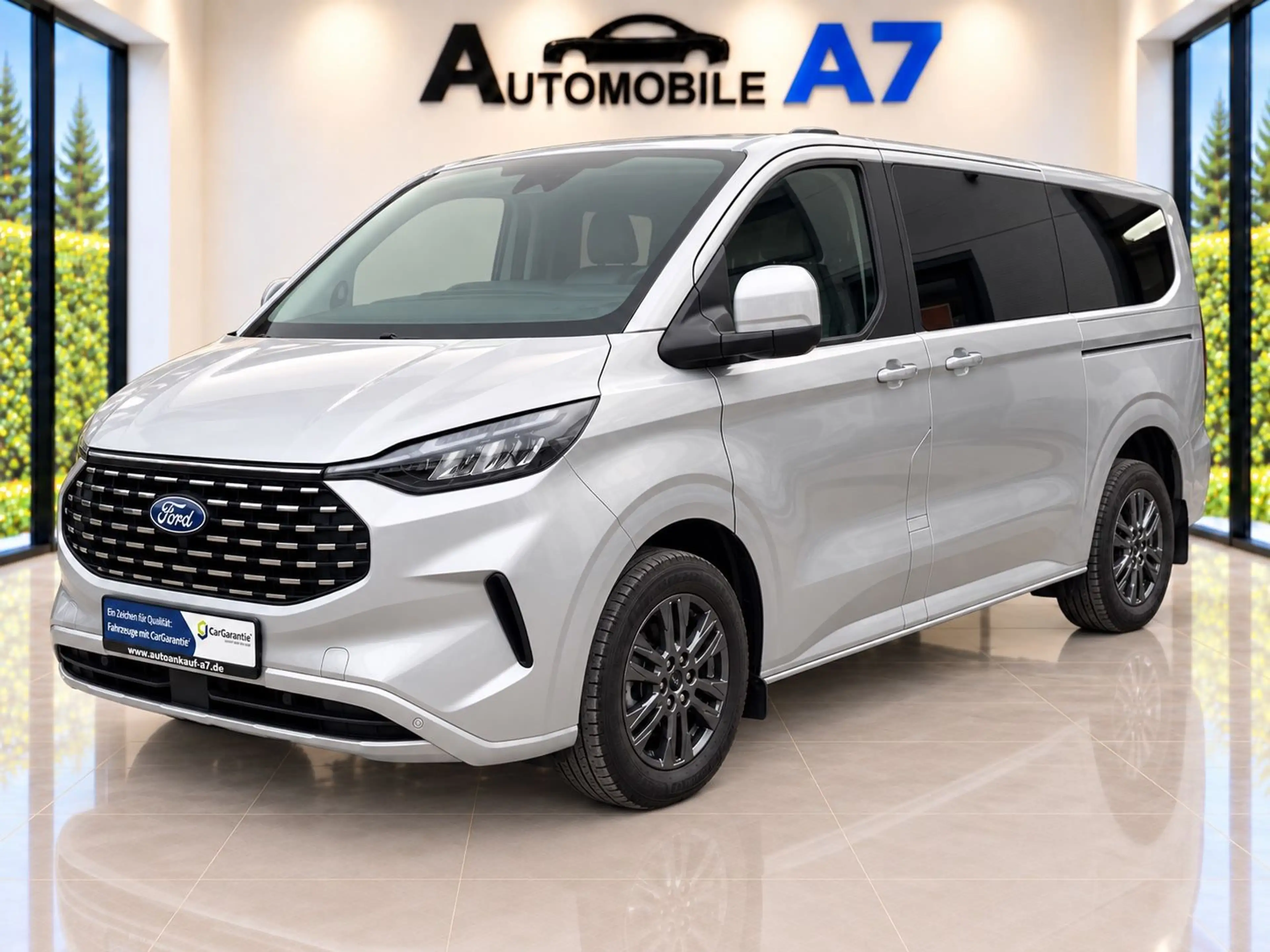 Ford Tourneo Custom Bus 320 L1 Tourneo Titanium — photo 2