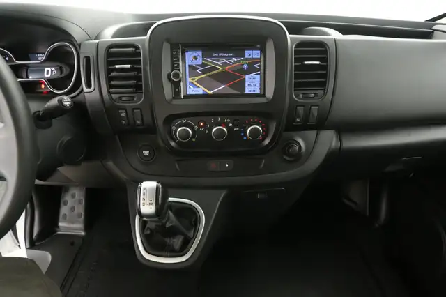Renault Trafic view 11