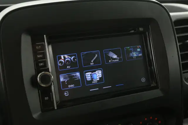 Renault Trafic view 15