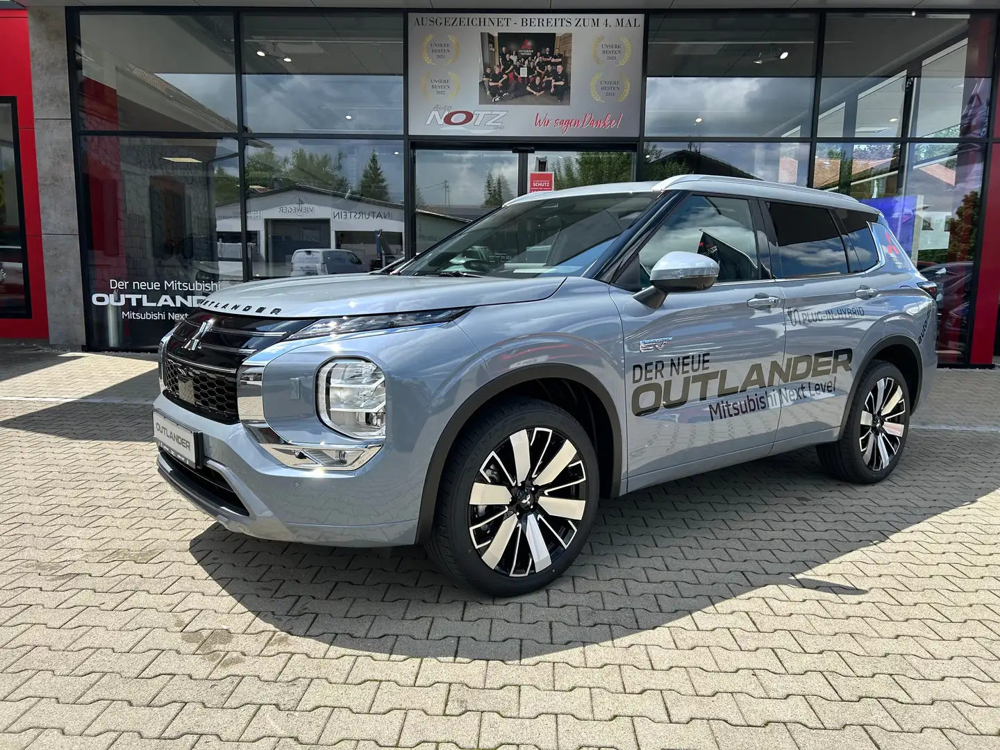 Mitsubishi Outlander 2.4 4WD Plug-In Hybrid Top, 8 Jahre Garantie! Gris - 1