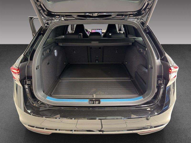 Skoda Superb Combi Sportline 2.0 TDI 4x4 SUITE AHK — photo 13