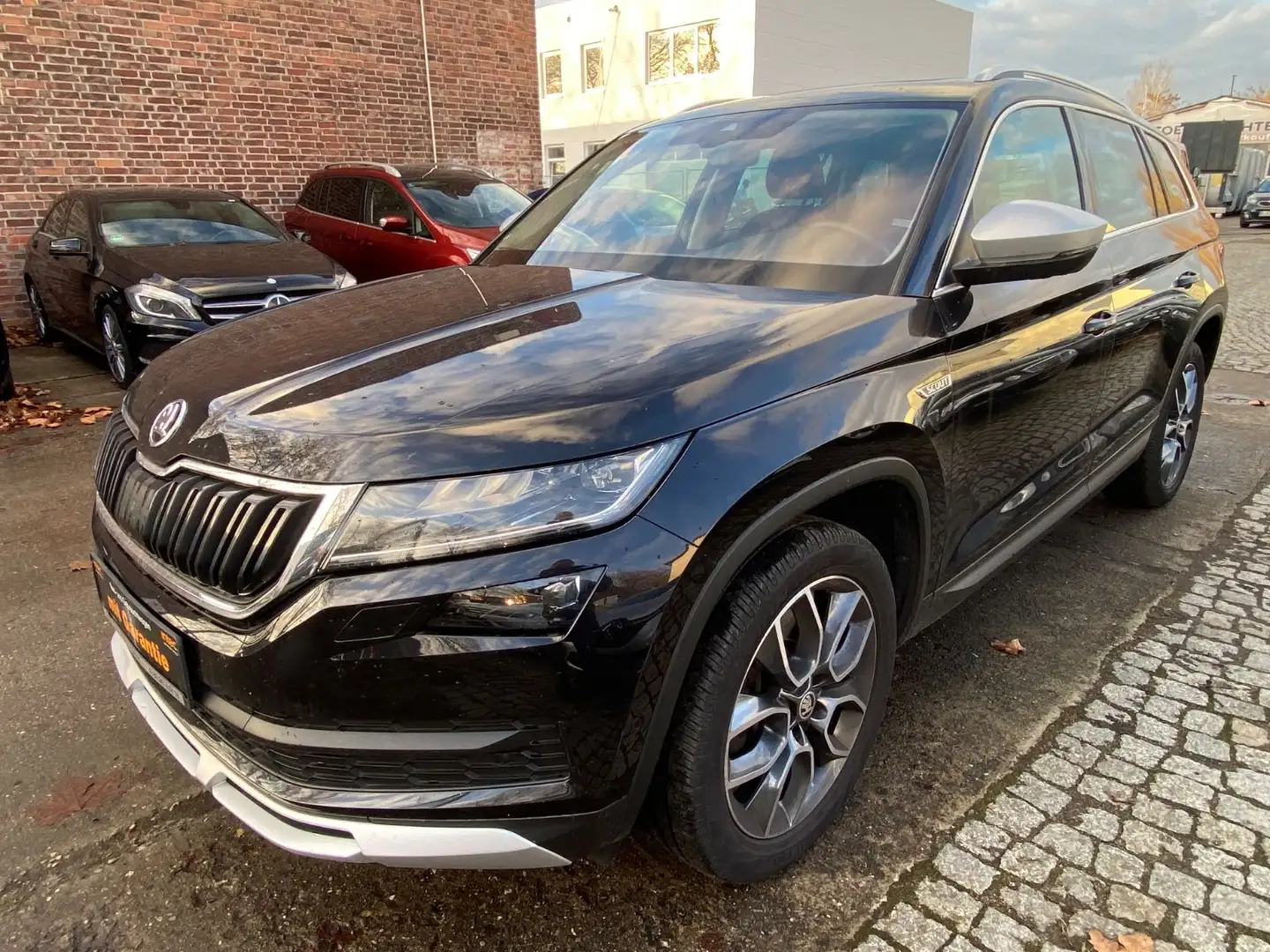 Skoda Kodiaq "Scout" 4x4 Panorama+Leder+360°+7-Sitzer Schwarz - 1