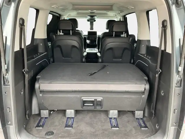 Hyundai Staria view 12