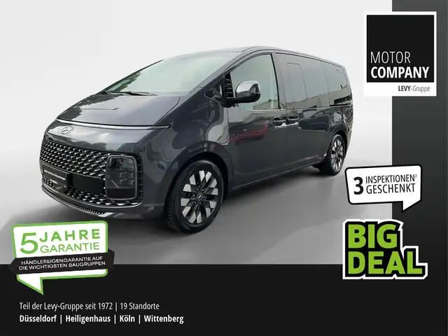2022 Hyundai Staria in Grey for sale