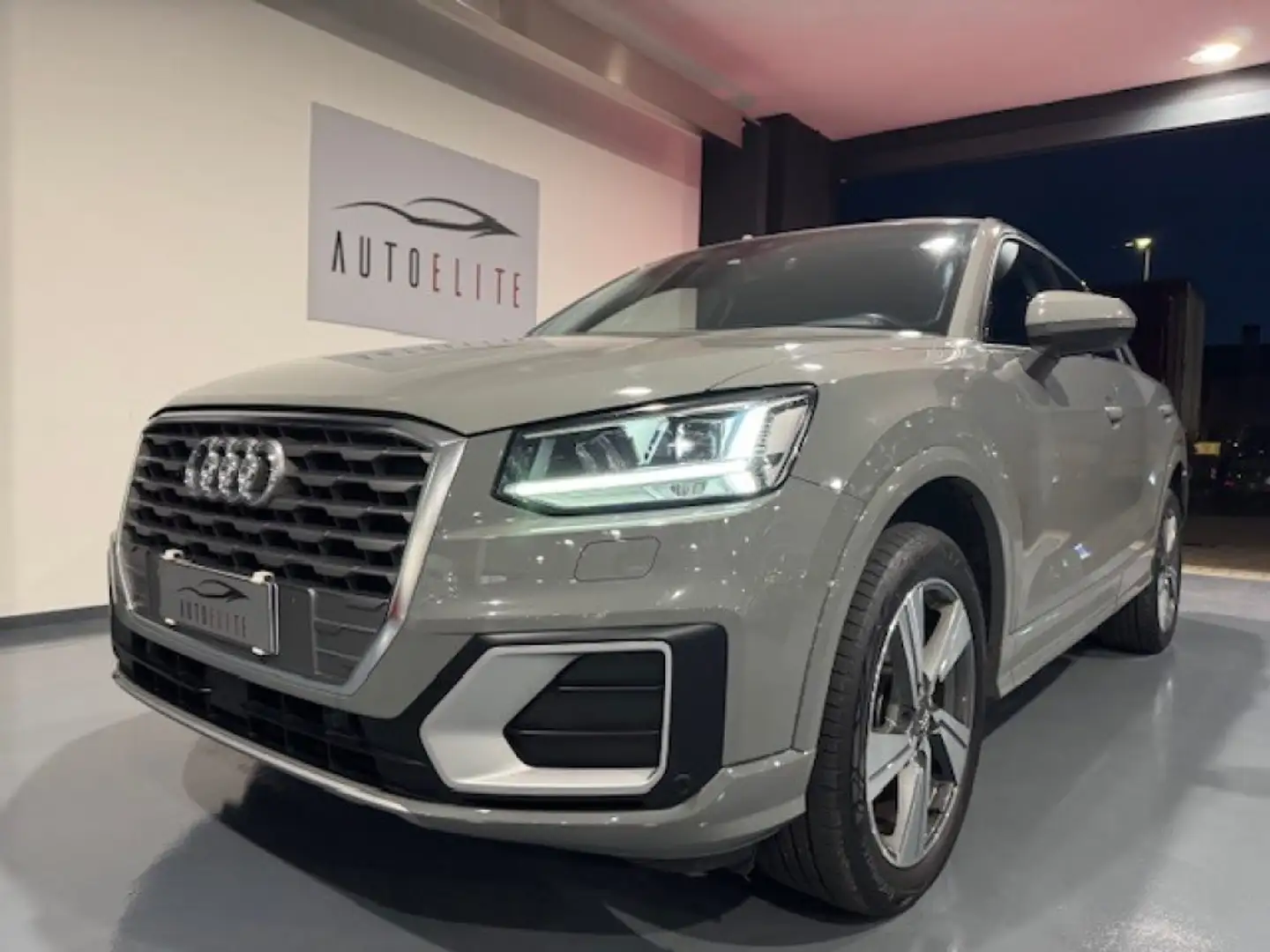 Audi Q2 30 TDI 116CV SUPERPROMO Identity Black/FULL LED Grigio - 1