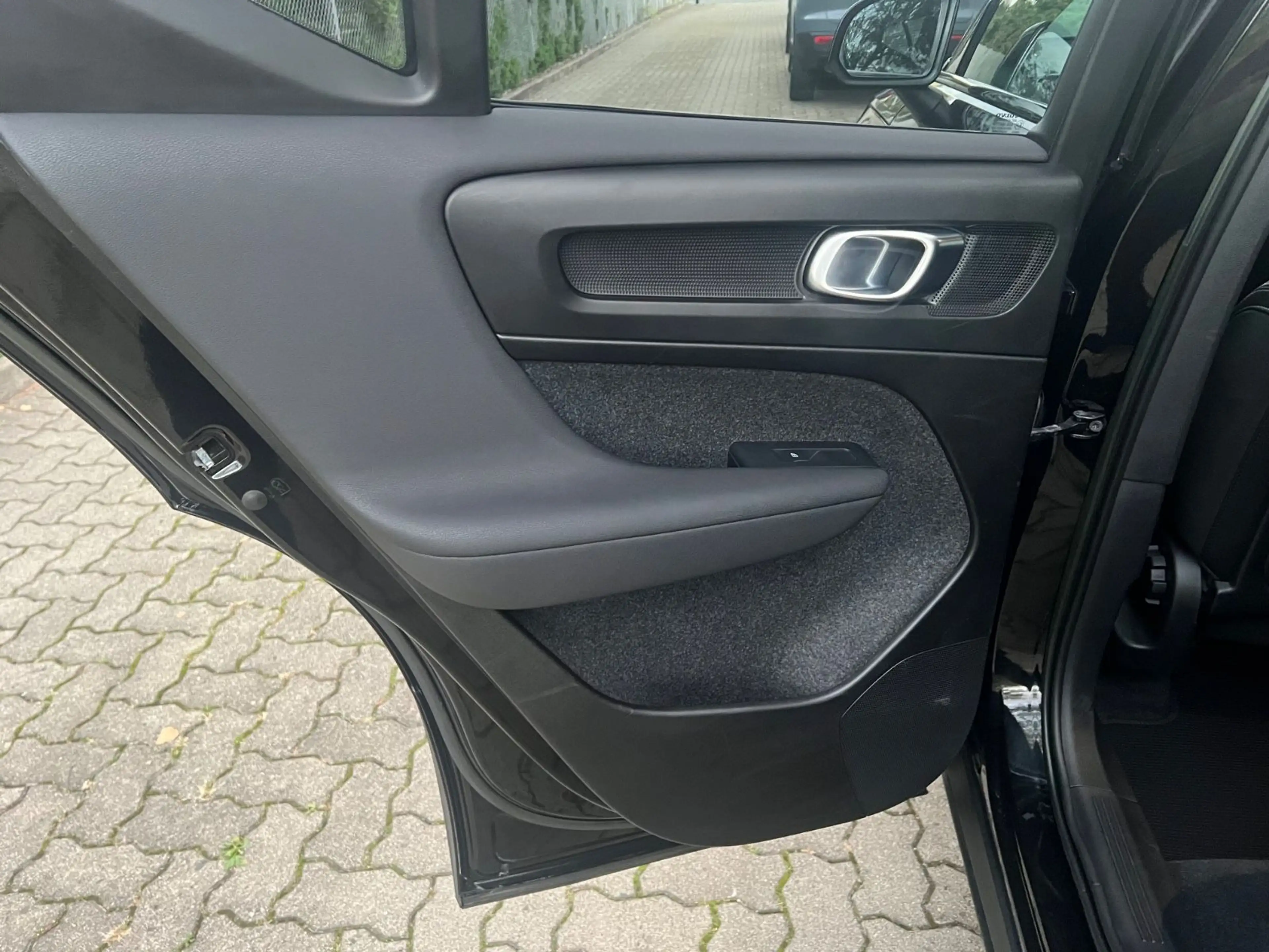 Volvo XC40 Recharge Single Motor PLUS GARANTIE — photo 14